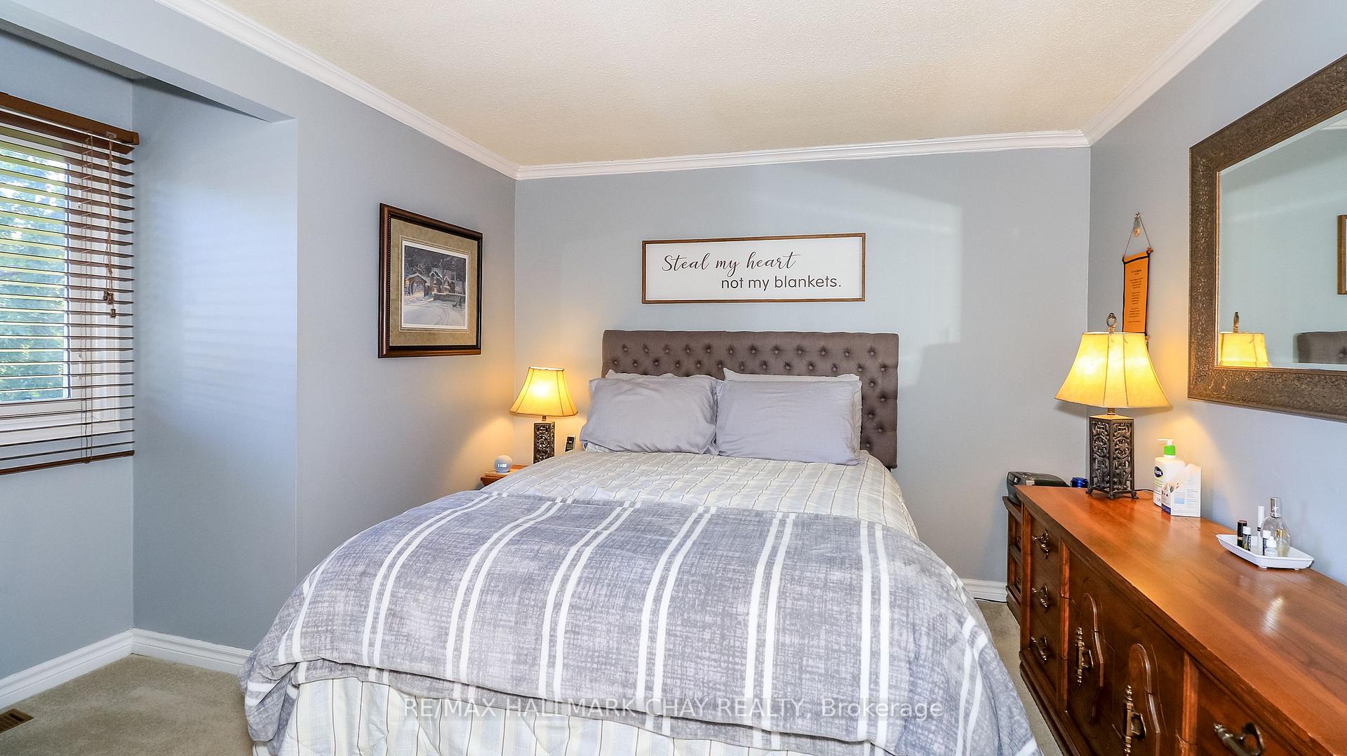 Photo 21 of 32 Wilde Place, Barrie, Letitia Heights — HOMEH