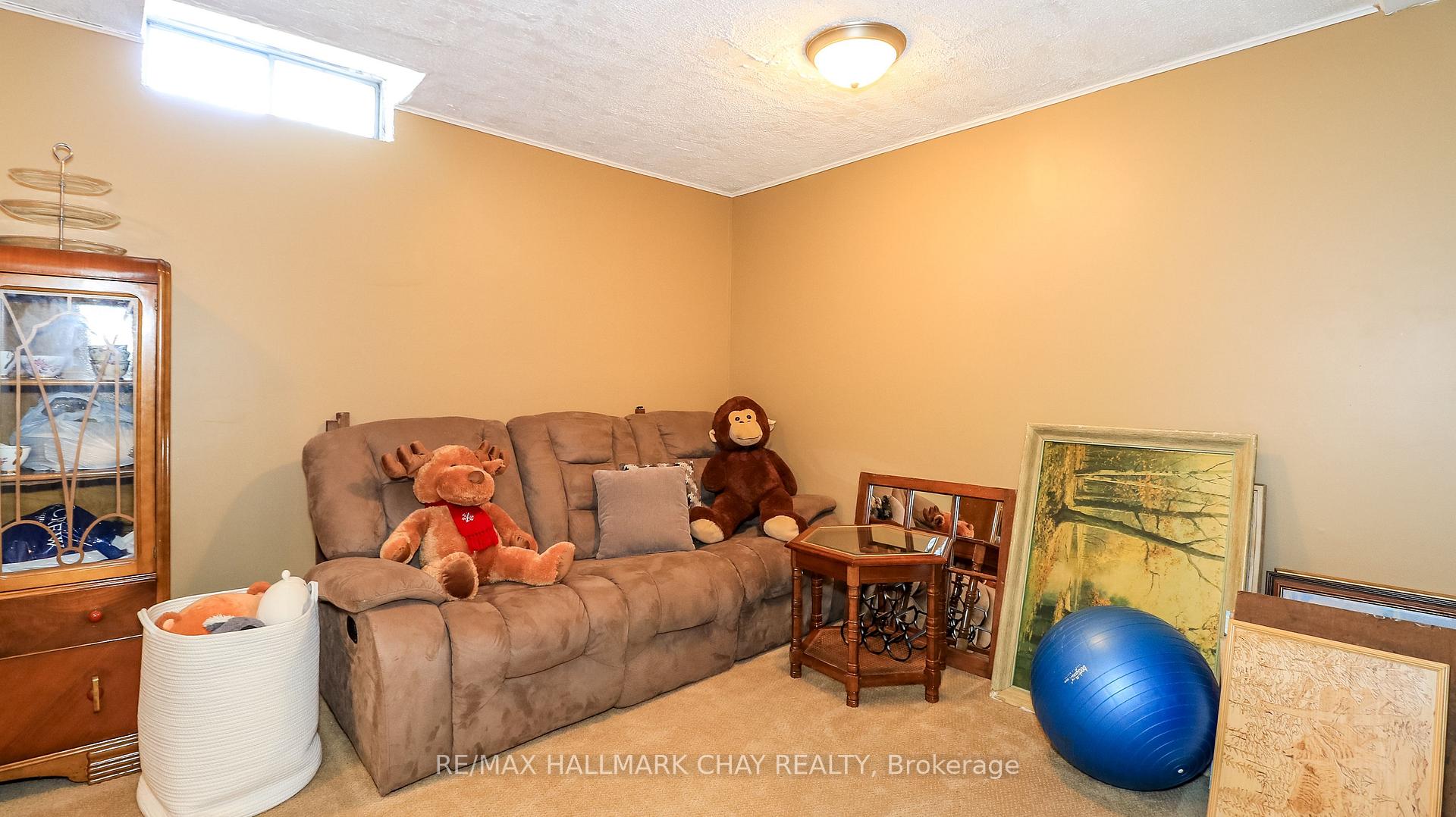Photo 29 of 32 Wilde Place, Barrie, Letitia Heights — HOMEH