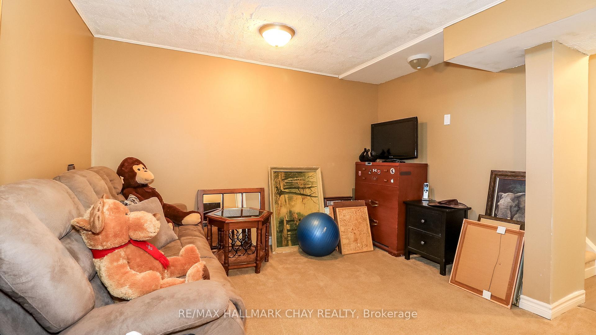 Photo 30 of 32 Wilde Place, Barrie, Letitia Heights — HOMEH