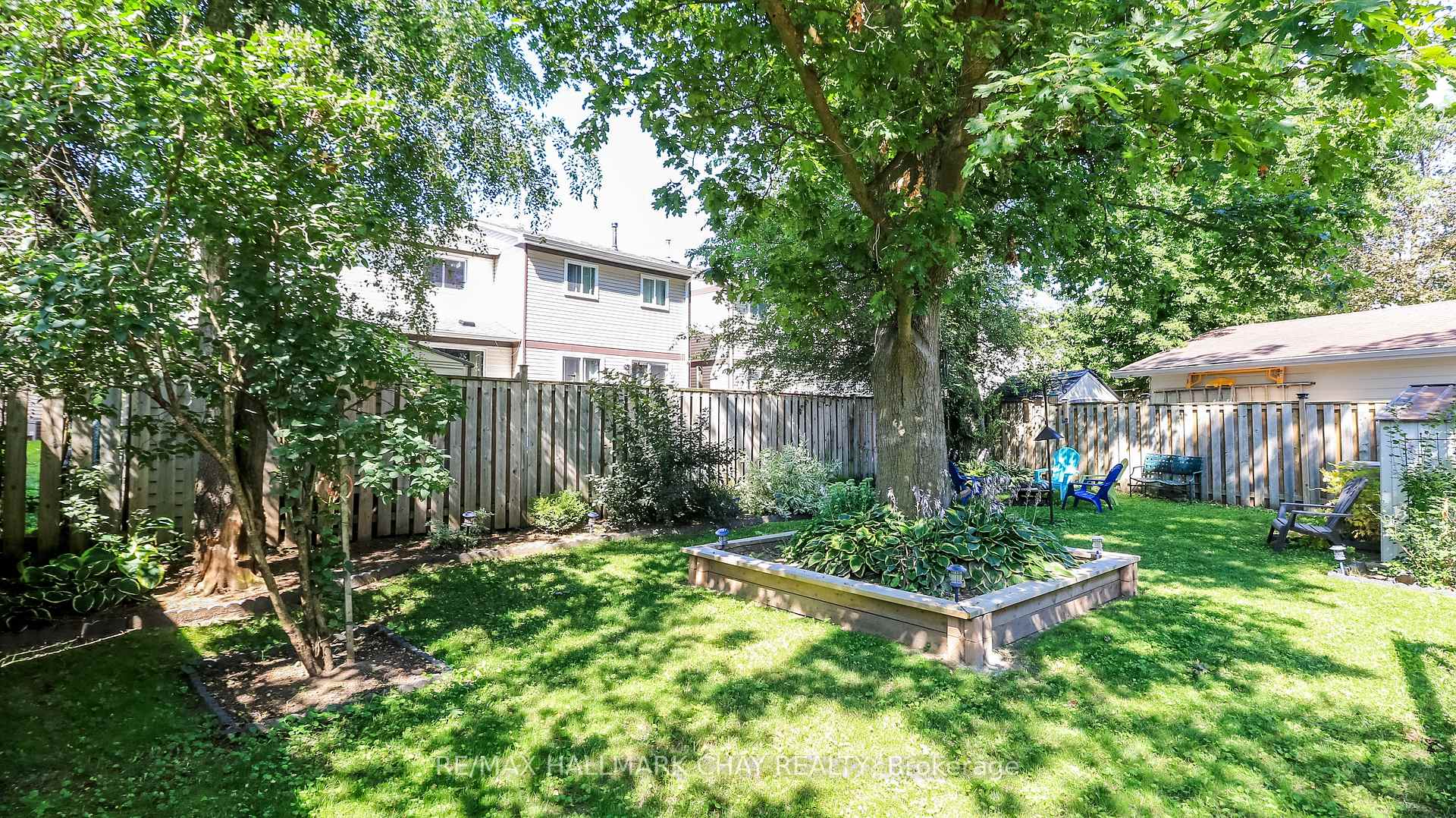 Photo 45 of 32 Wilde Place, Barrie, Letitia Heights — HOMEH