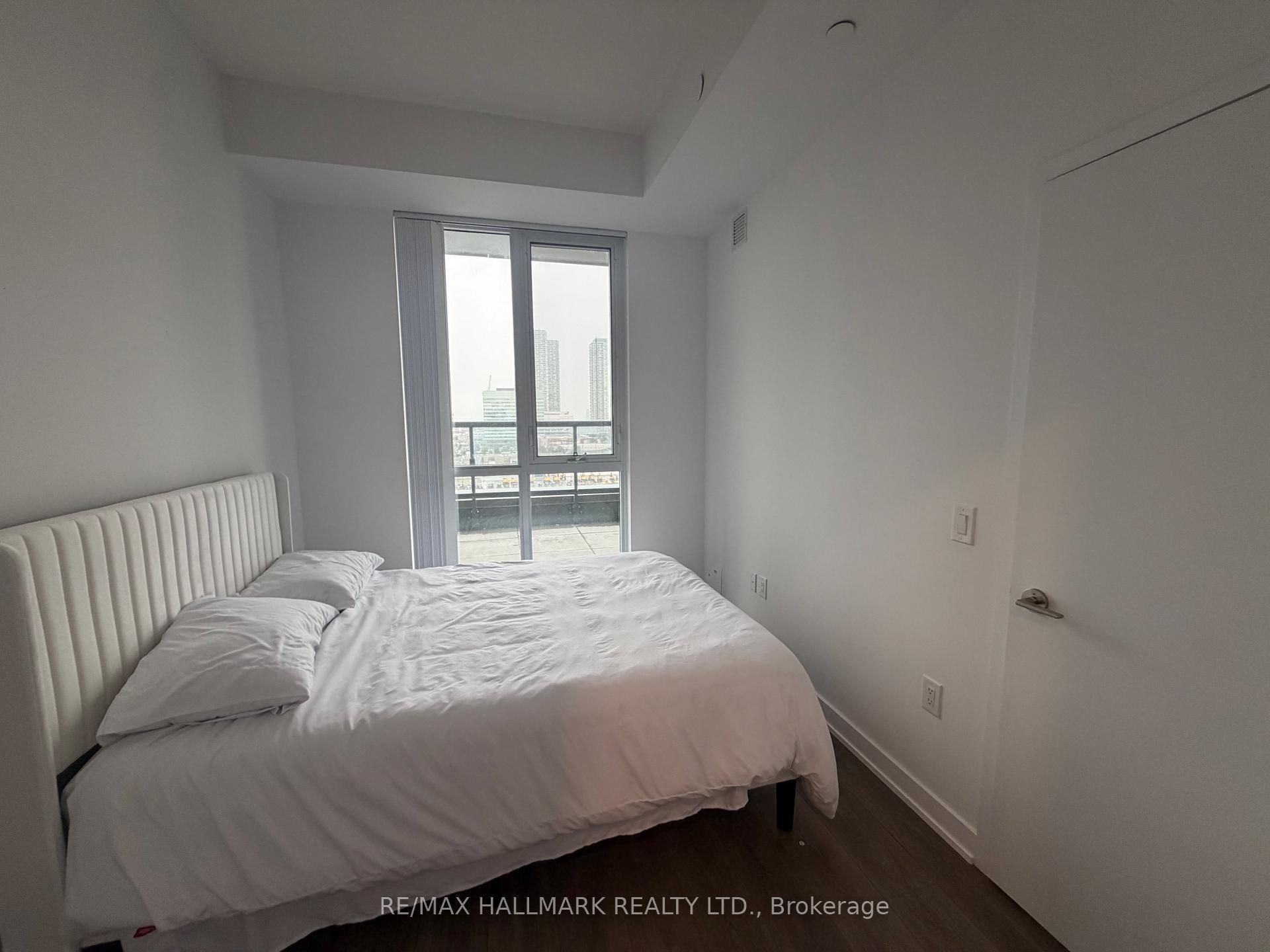 Photo 10 of Unit 1215, 38 Honeycrisp Crescent, Vaughan, Vaughan Corporate Centre — HOMEH
