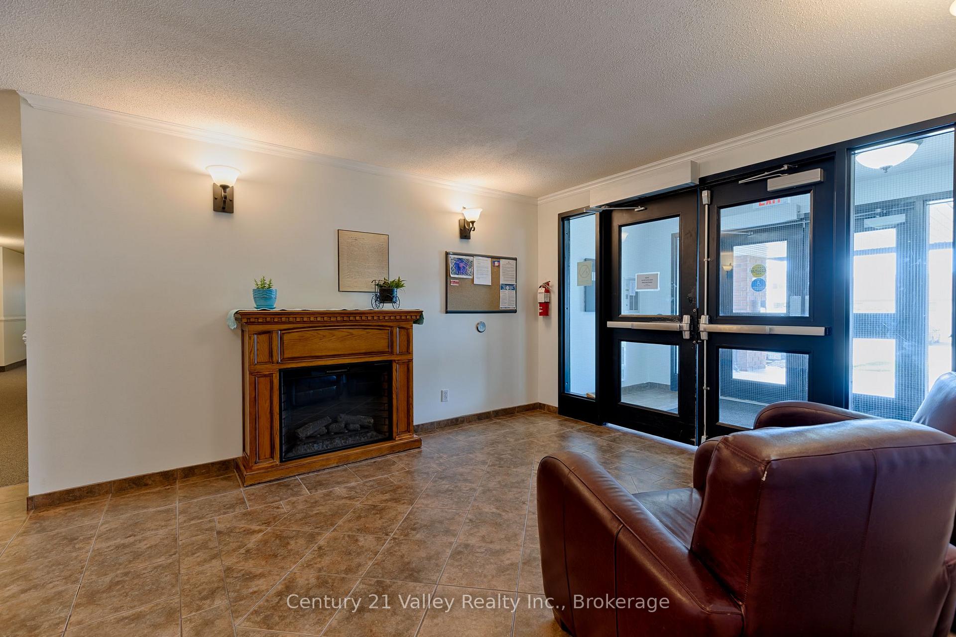 Photo 2 of Unit 302, 16 Sheffield Street, Arnprior, Arnprior — HOMEH