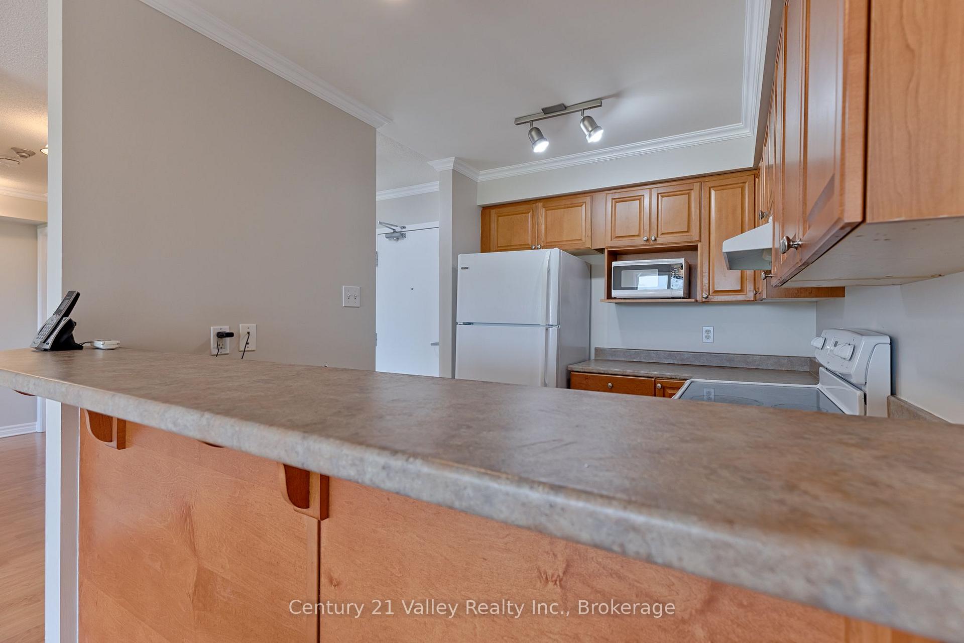 Photo 6 of Unit 302, 16 Sheffield Street, Arnprior, Arnprior — HOMEH