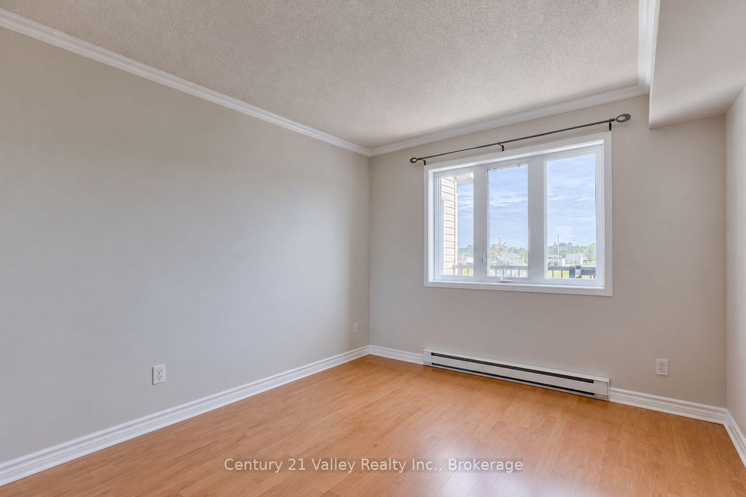 Photo 18 of Unit 302, 16 Sheffield Street, Arnprior, Arnprior — HOMEH
