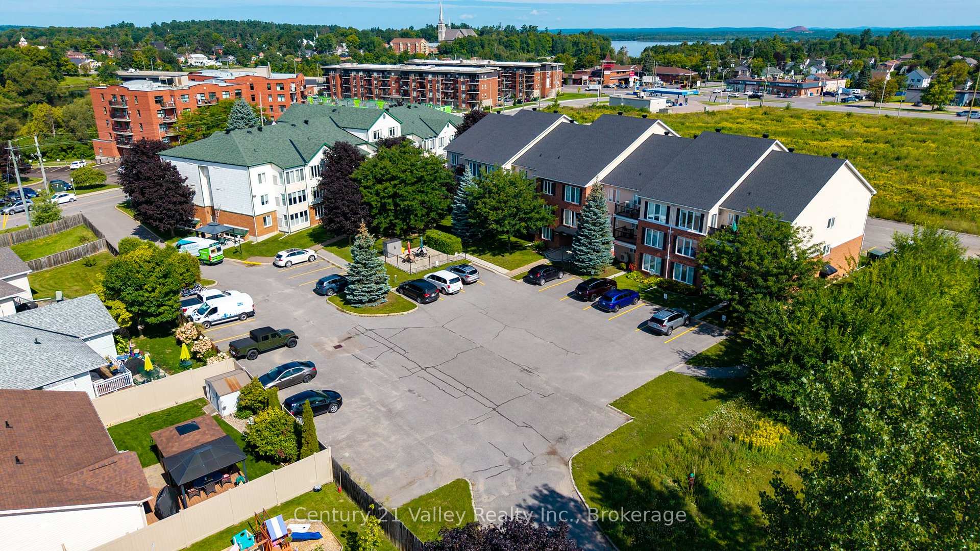 Photo 29 of Unit 302, 16 Sheffield Street, Arnprior, Arnprior — HOMEH
