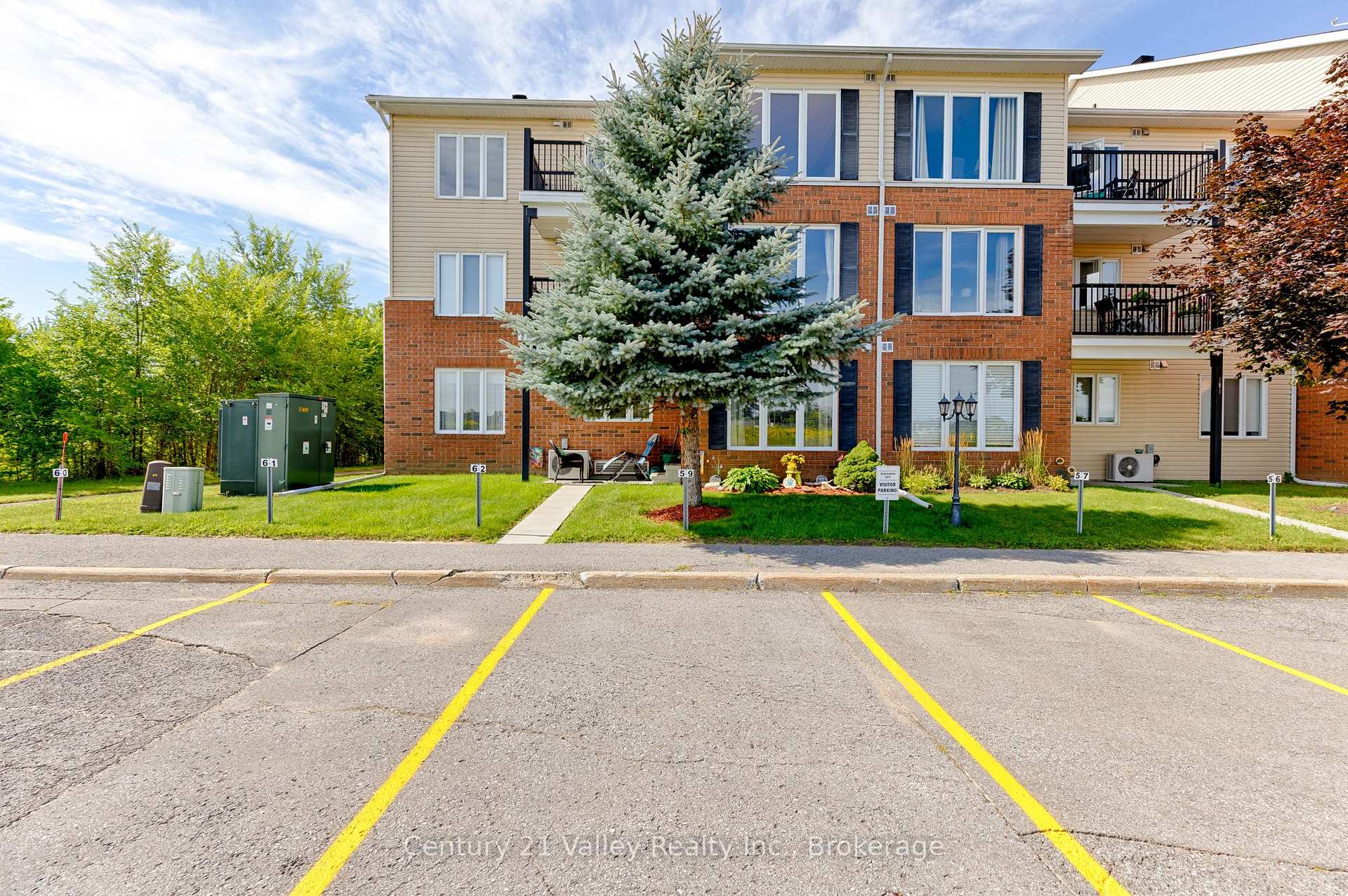 Photo 36 of Unit 302, 16 Sheffield Street, Arnprior, Arnprior — HOMEH