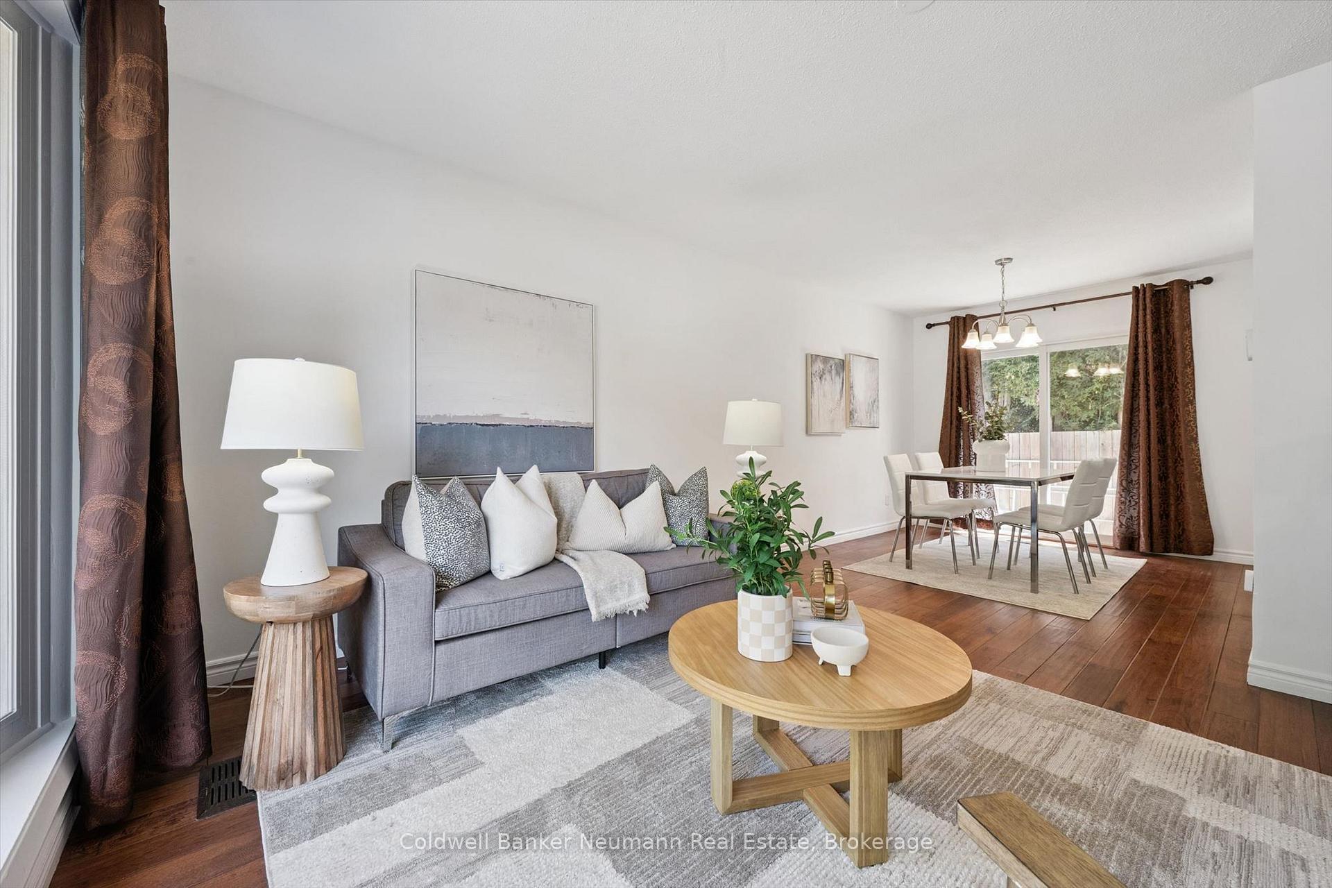 Photo 4 of 3 Meadow Crescent, Guelph, Willow West/Sugarbush/West Acres — HOMEH