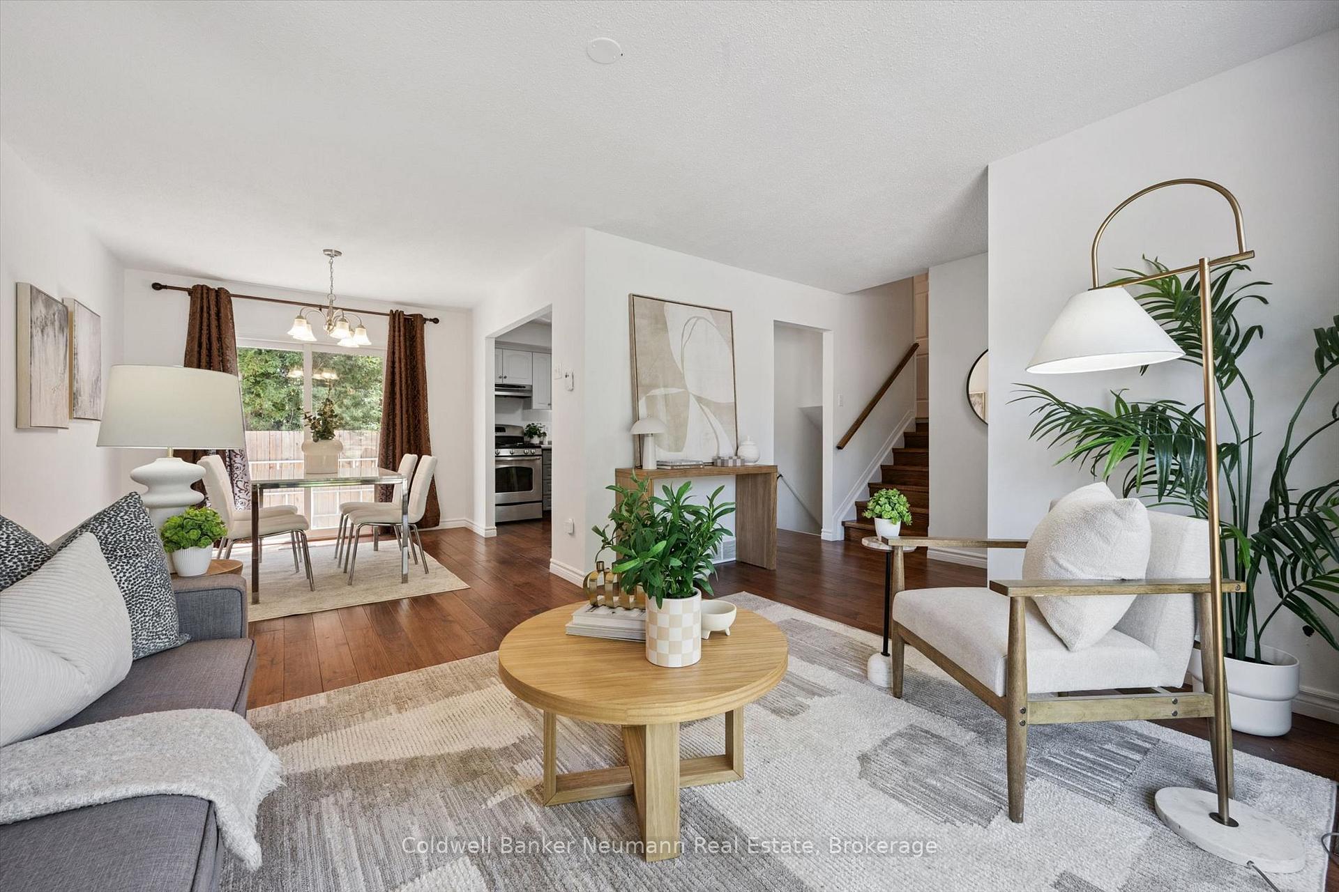 Photo 5 of 3 Meadow Crescent, Guelph, Willow West/Sugarbush/West Acres — HOMEH