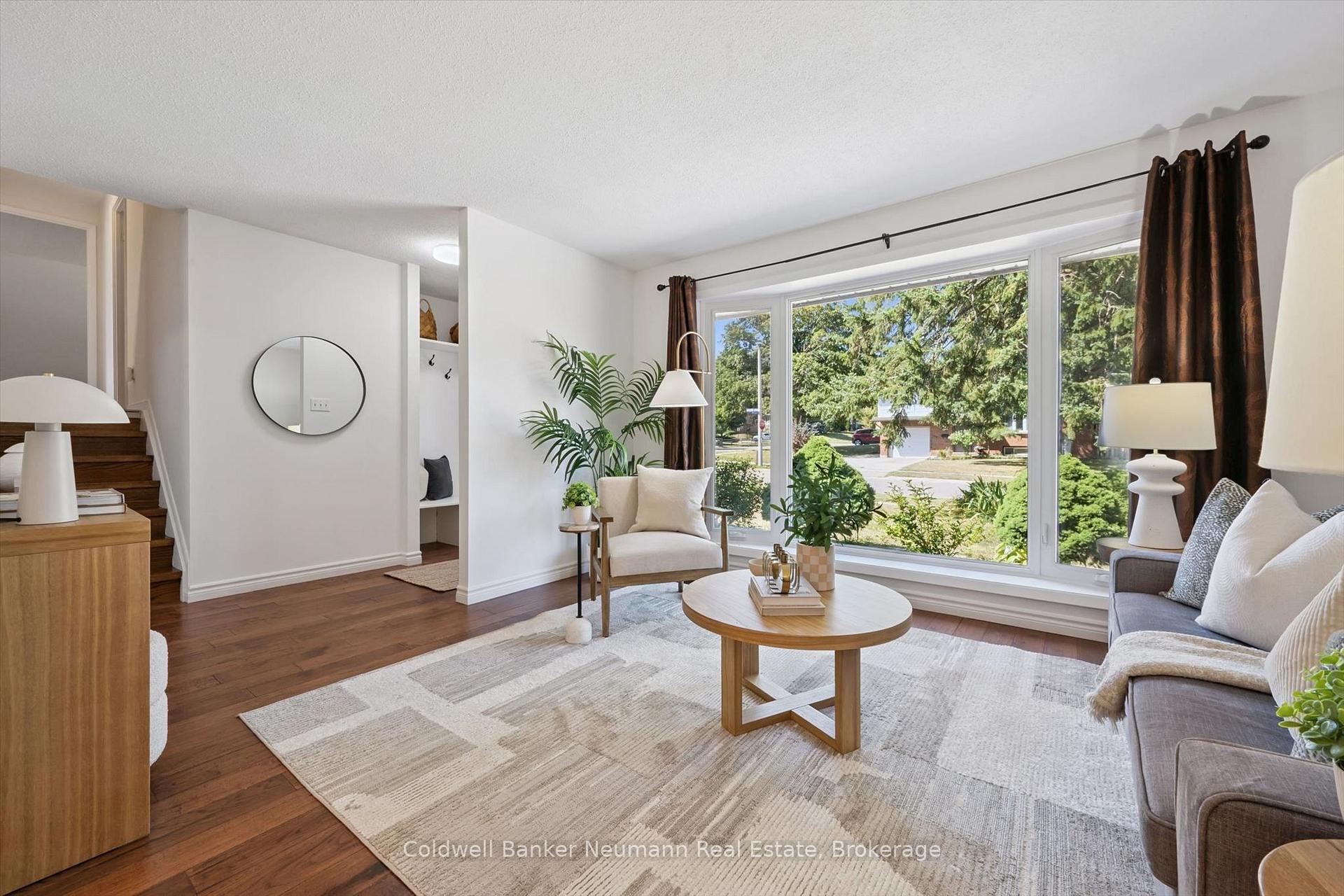 Photo 6 of 3 Meadow Crescent, Guelph, Willow West/Sugarbush/West Acres — HOMEH