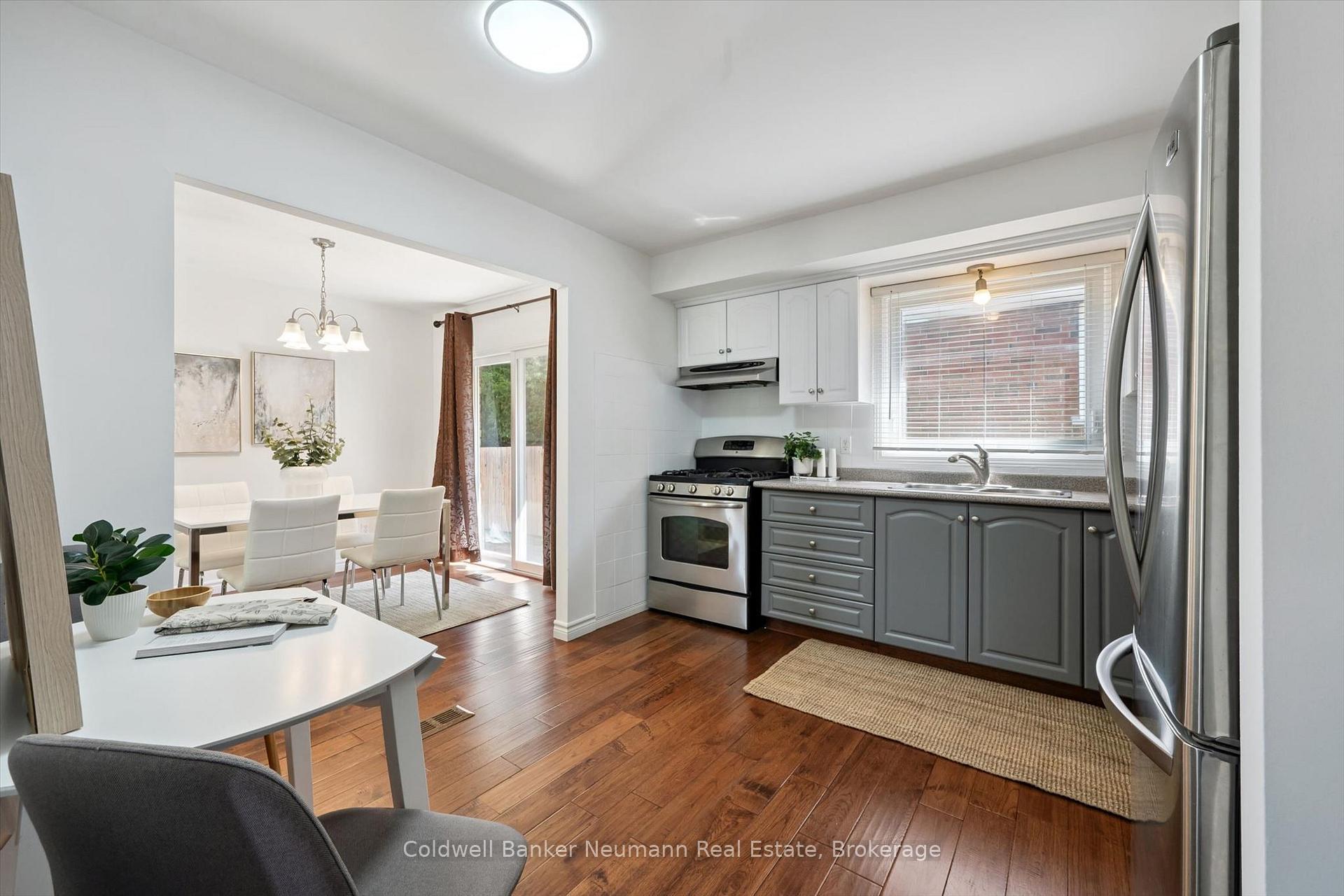 Photo 11 of 3 Meadow Crescent, Guelph, Willow West/Sugarbush/West Acres — HOMEH
