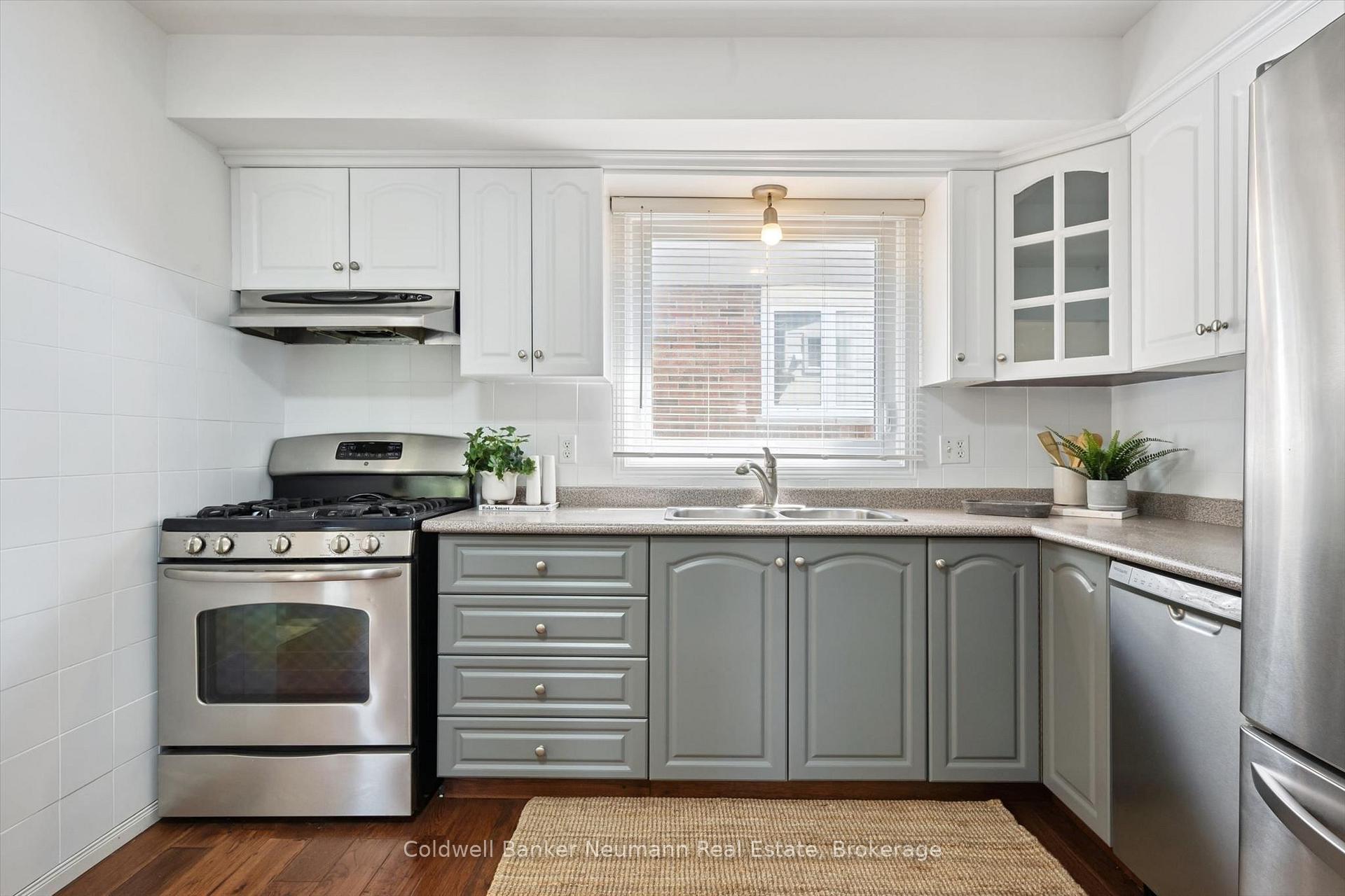 Photo 12 of 3 Meadow Crescent, Guelph, Willow West/Sugarbush/West Acres — HOMEH