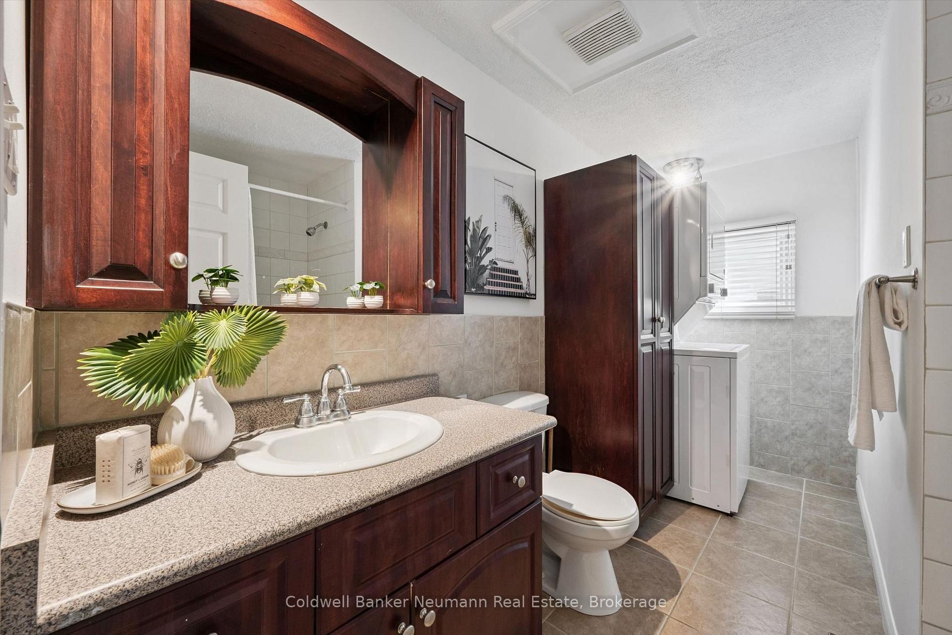 Photo 16 of 3 Meadow Crescent, Guelph, Willow West/Sugarbush/West Acres — HOMEH