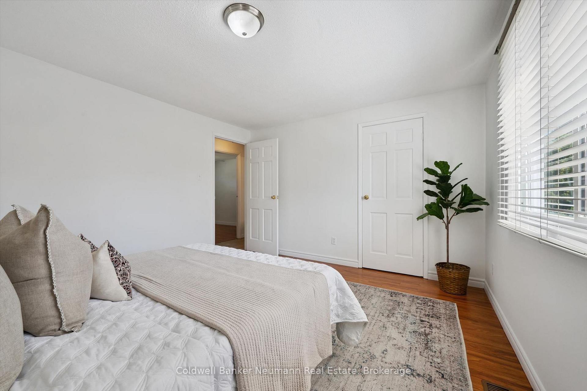 Photo 17 of 3 Meadow Crescent, Guelph, Willow West/Sugarbush/West Acres — HOMEH