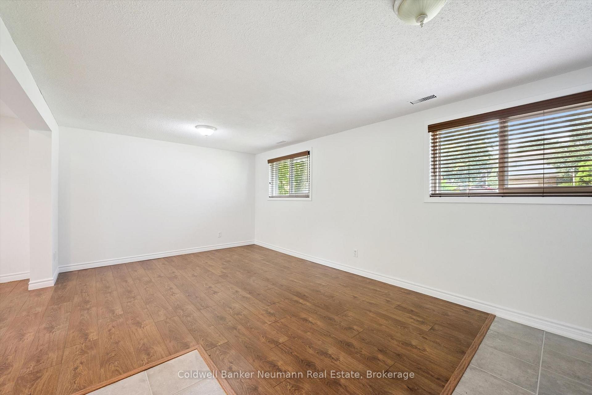 Photo 29 of 3 Meadow Crescent, Guelph, Willow West/Sugarbush/West Acres — HOMEH