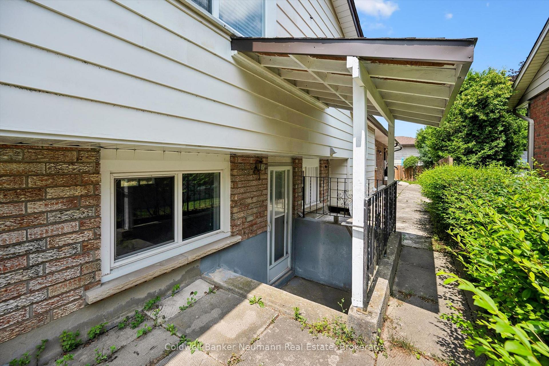Photo 30 of 3 Meadow Crescent, Guelph, Willow West/Sugarbush/West Acres — HOMEH
