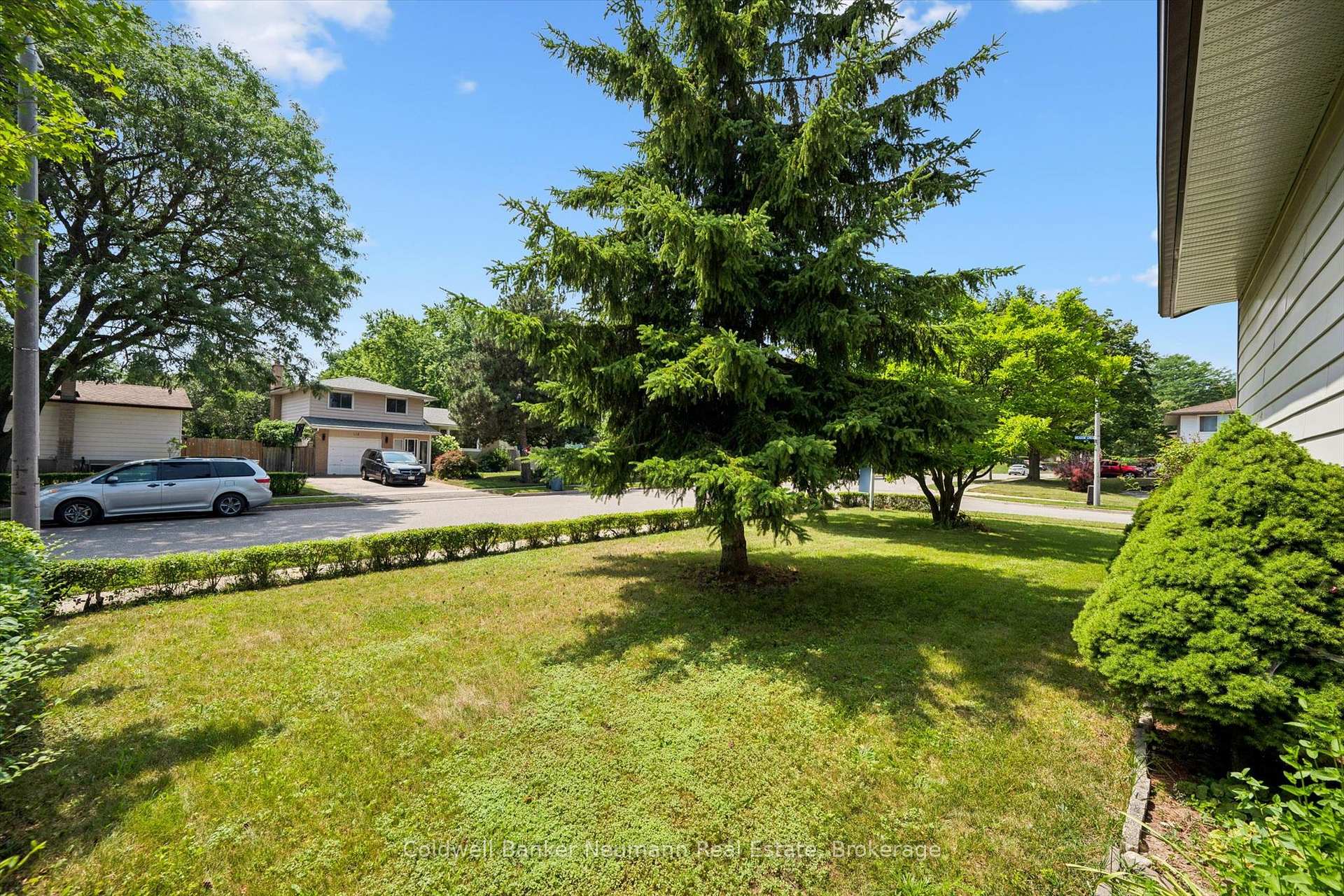 Photo 32 of 3 Meadow Crescent, Guelph, Willow West/Sugarbush/West Acres — HOMEH