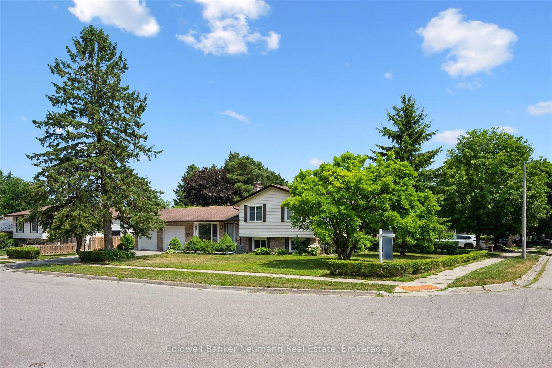 Photo 33 of 3 Meadow Crescent, Guelph, Willow West/Sugarbush/West Acres — HOMEH