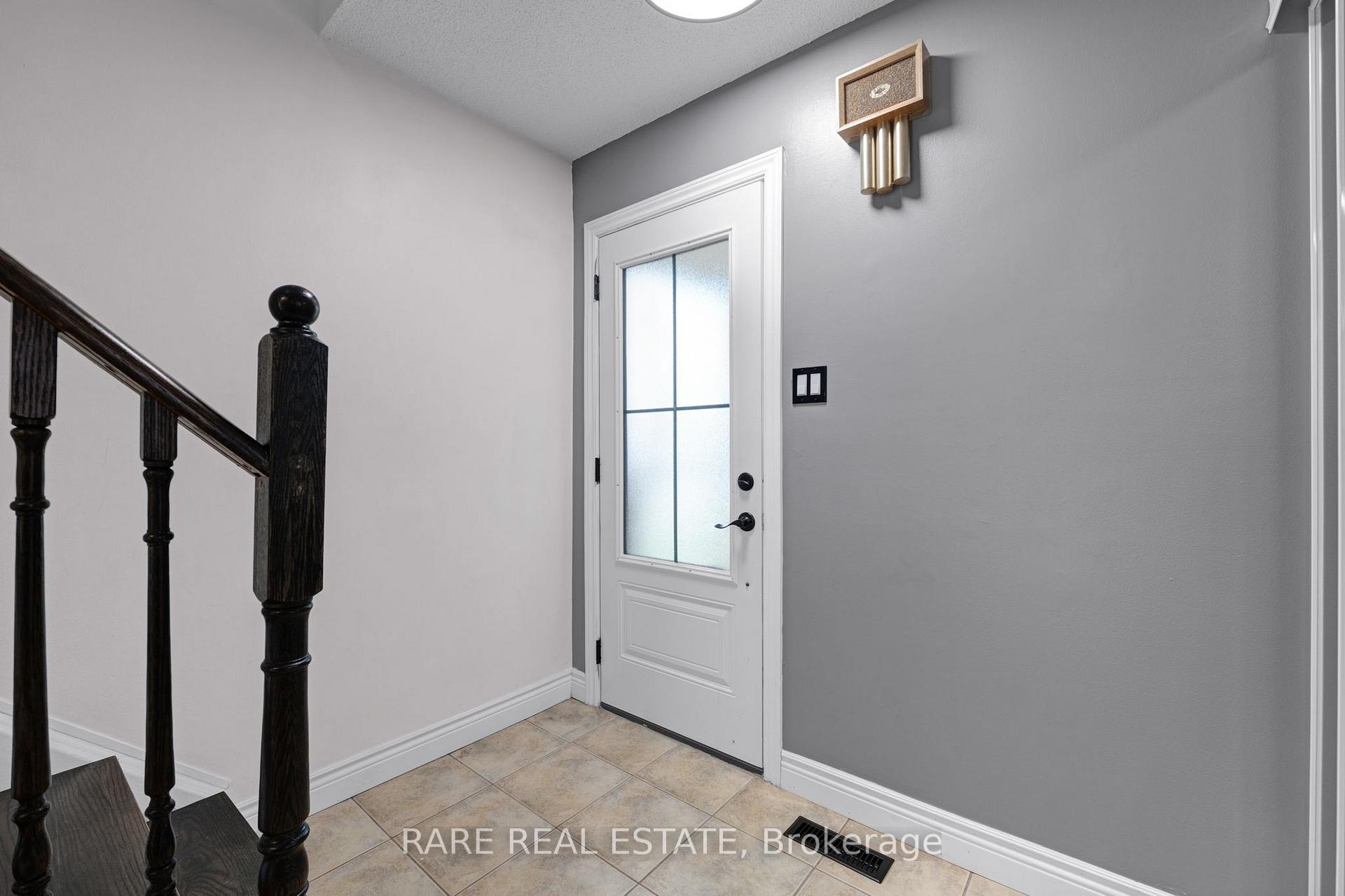 Photo 2 of 45 Sandmere Avenue, Brampton, Heart Lake West — HOMEH