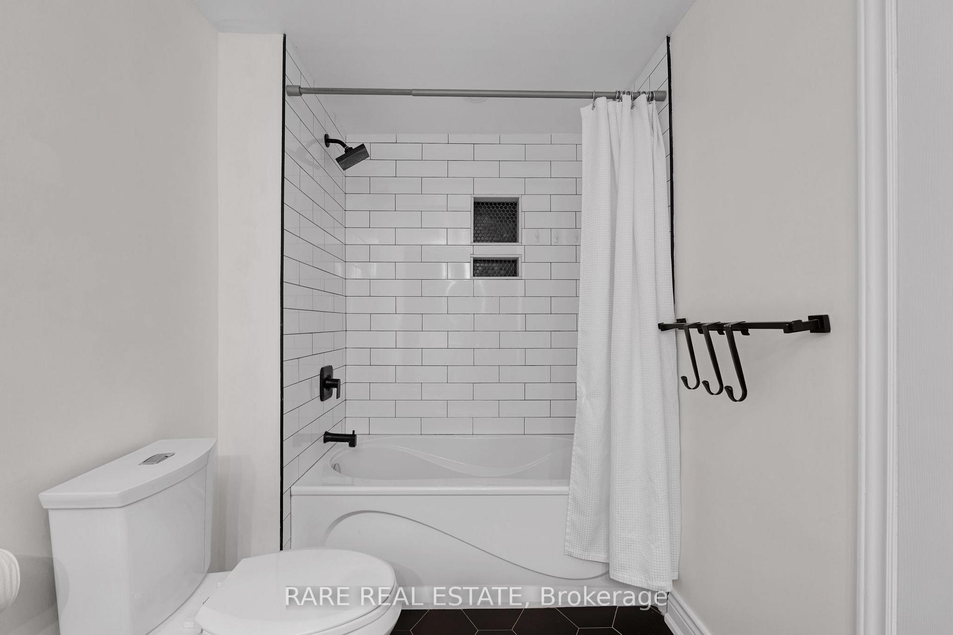 Photo 15 of 45 Sandmere Avenue, Brampton, Heart Lake West — HOMEH
