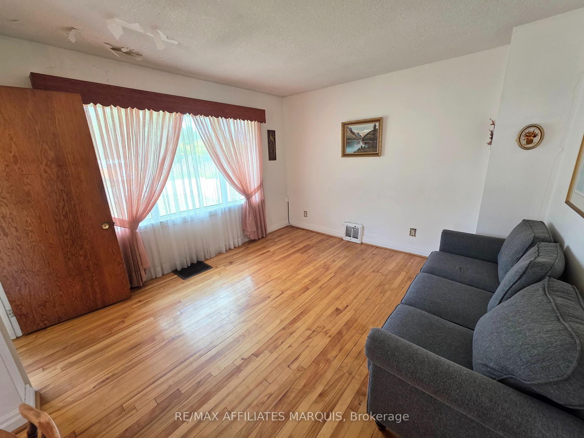 Photo 8 of 41 Elgin Street W, Smiths Falls, Smiths Falls — HOMEH