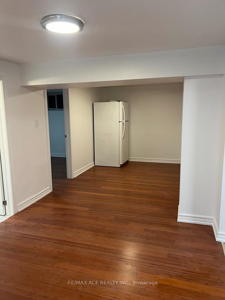 Photo 3 of Unit Bsmt, 26 Oakridge Drive, Scarborough, Cliffcrest — HOMEH