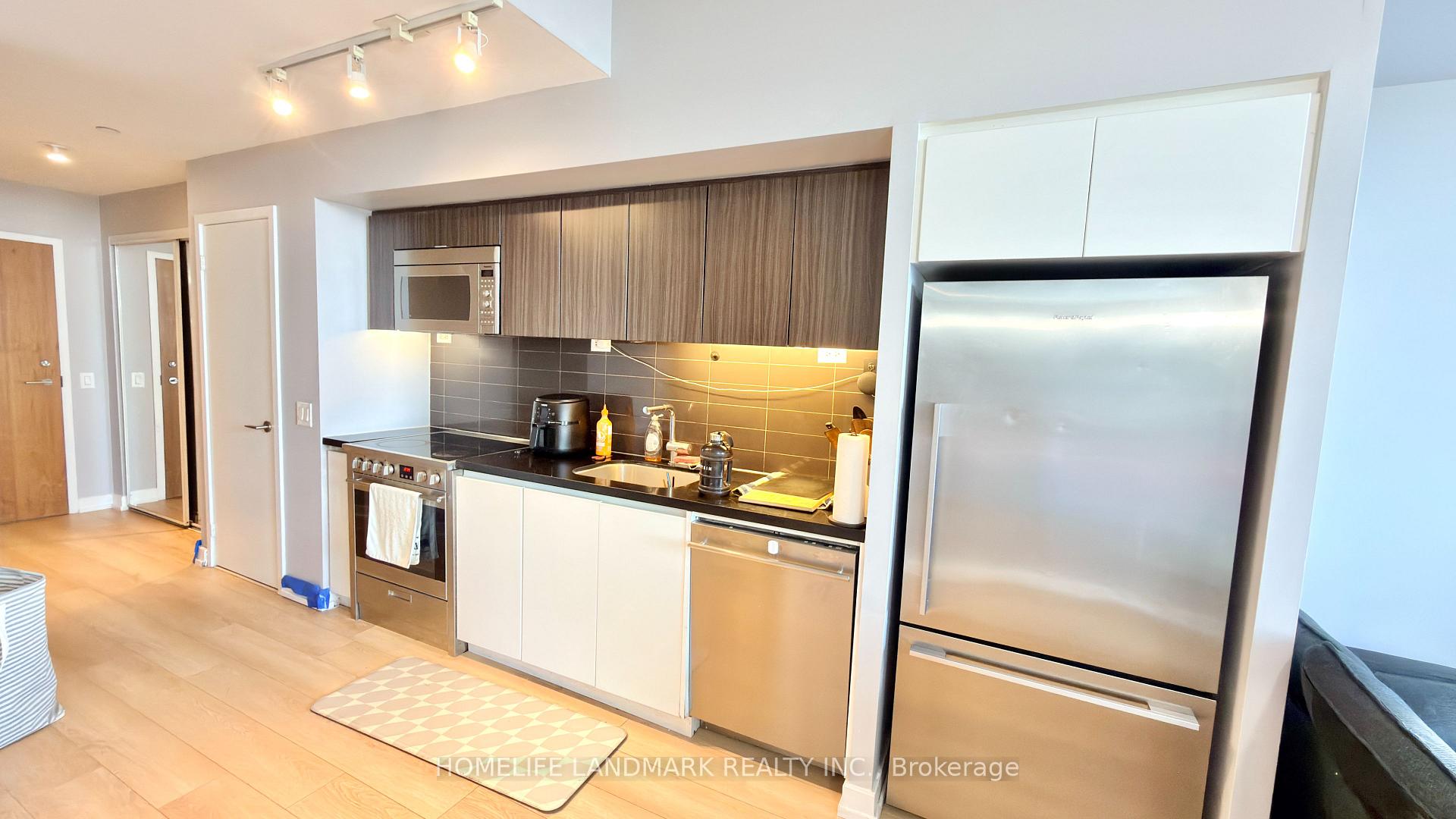 Photo 1 of Unit 703, 85 Queens Wharf Road, Toronto, Waterfront Communities — HOMEH