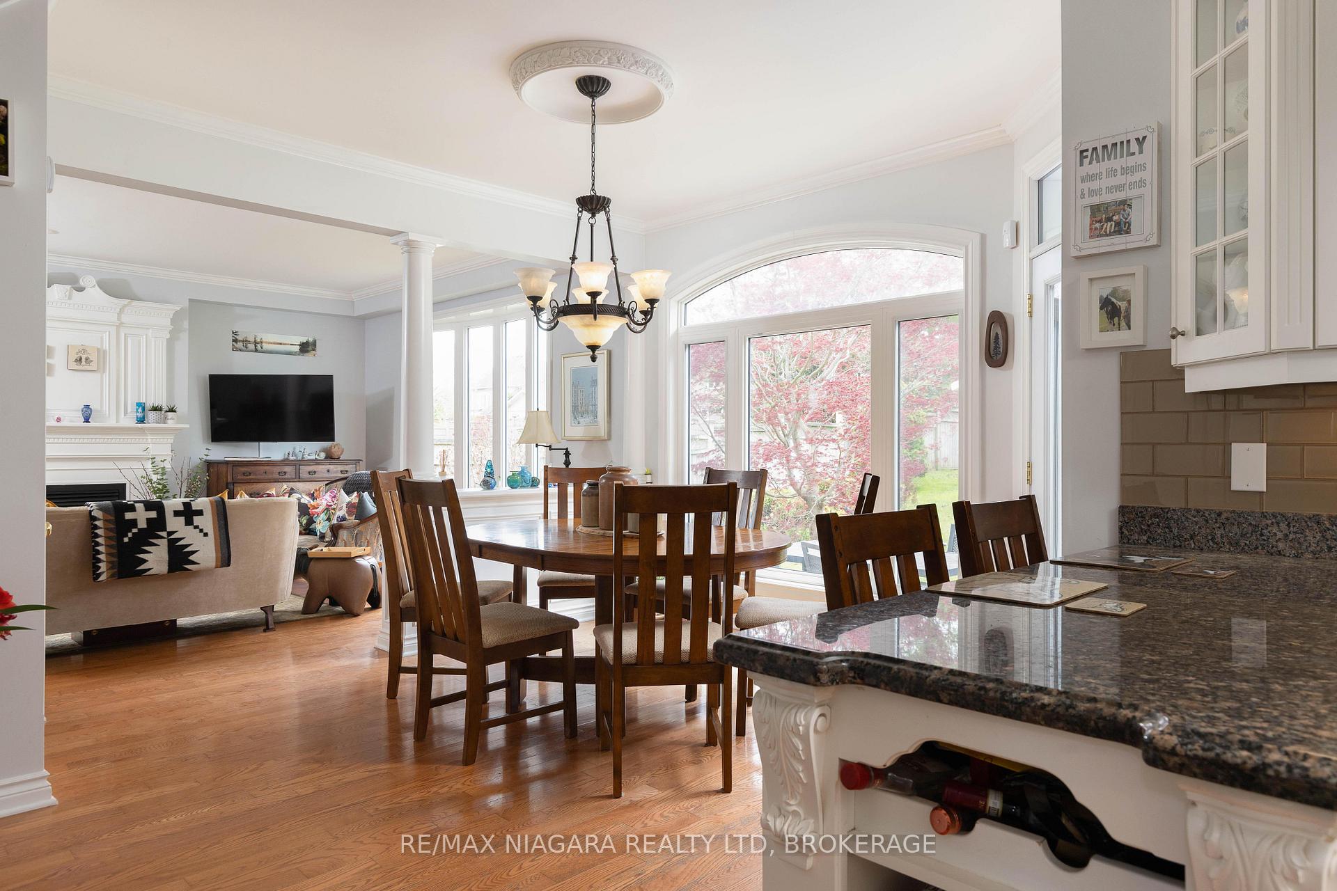 Photo 16 of 8056 Cathedral Drive, Niagara Falls, Mt. Carmel — HOMEH