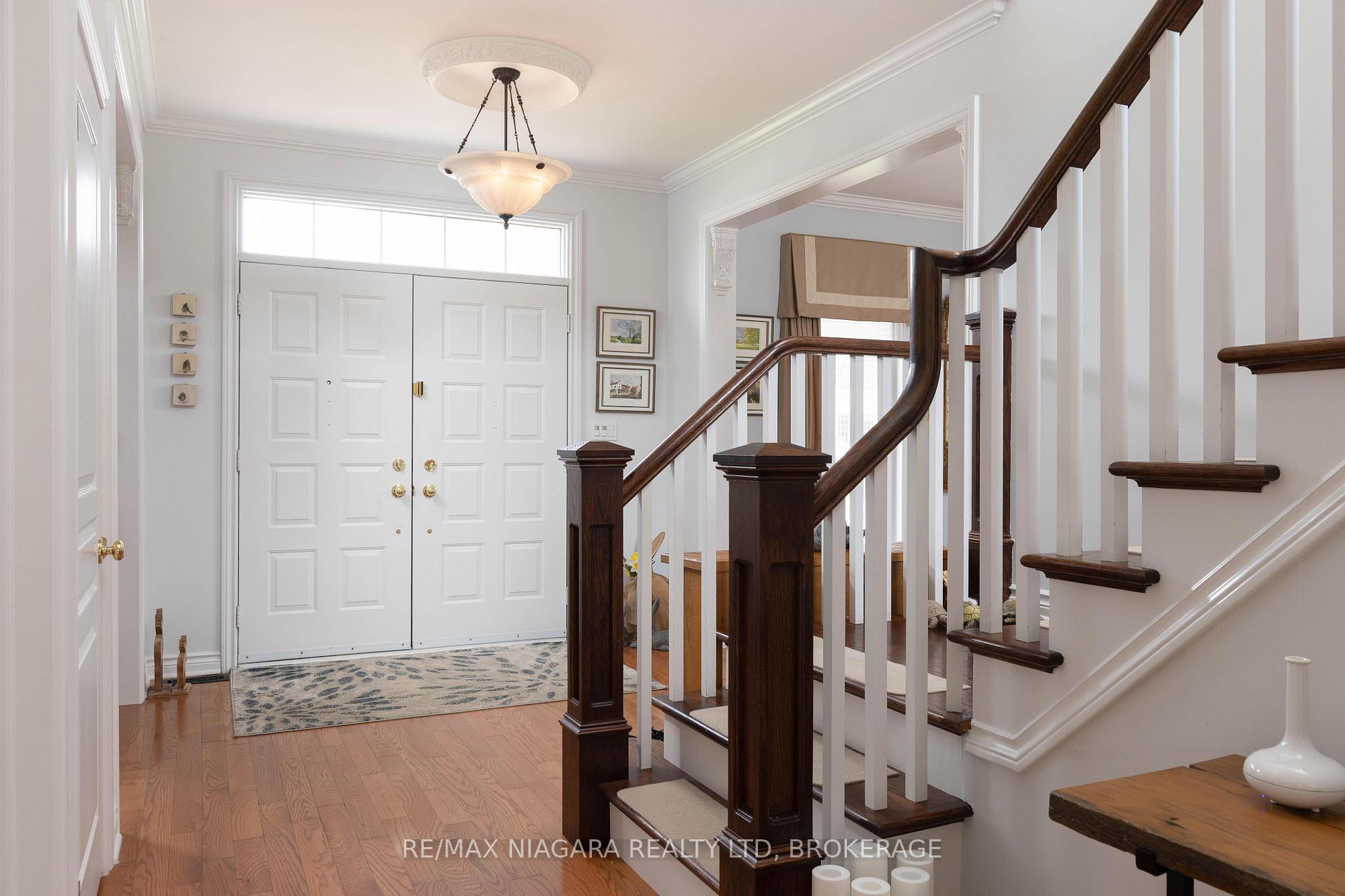 Photo 17 of 8056 Cathedral Drive, Niagara Falls, Mt. Carmel — HOMEH