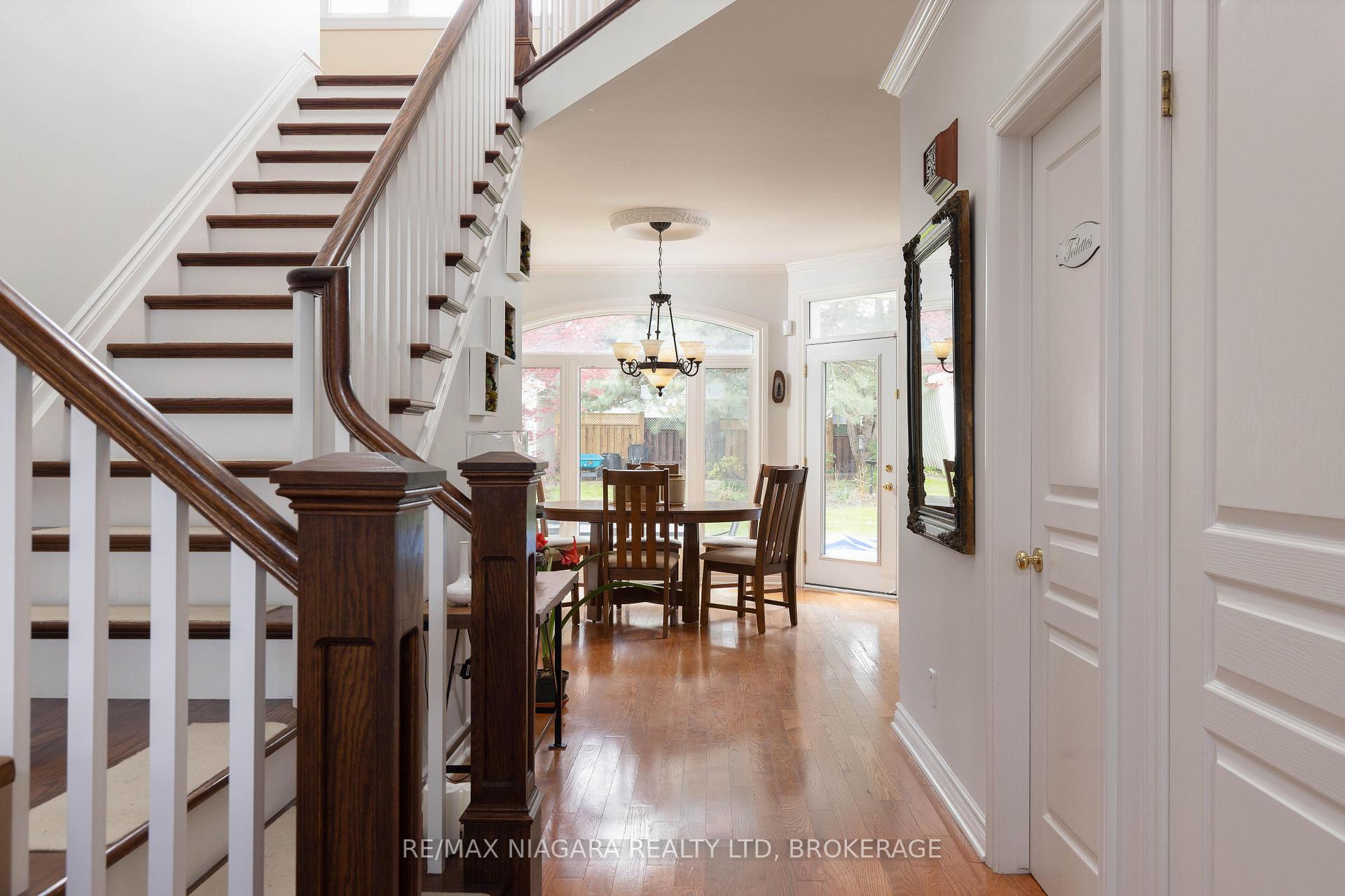 Photo 18 of 8056 Cathedral Drive, Niagara Falls, Mt. Carmel — HOMEH