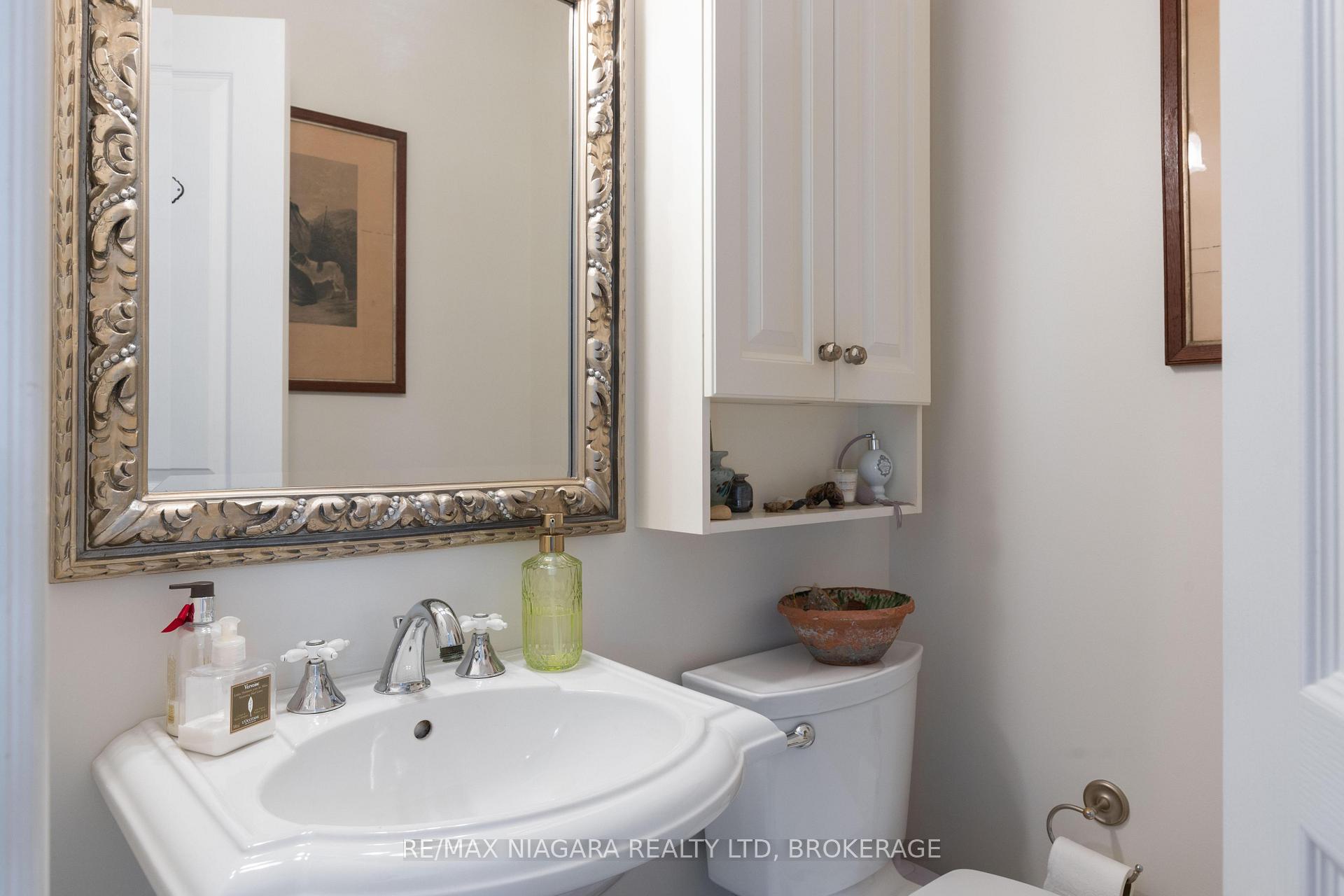 Photo 20 of 8056 Cathedral Drive, Niagara Falls, Mt. Carmel — HOMEH