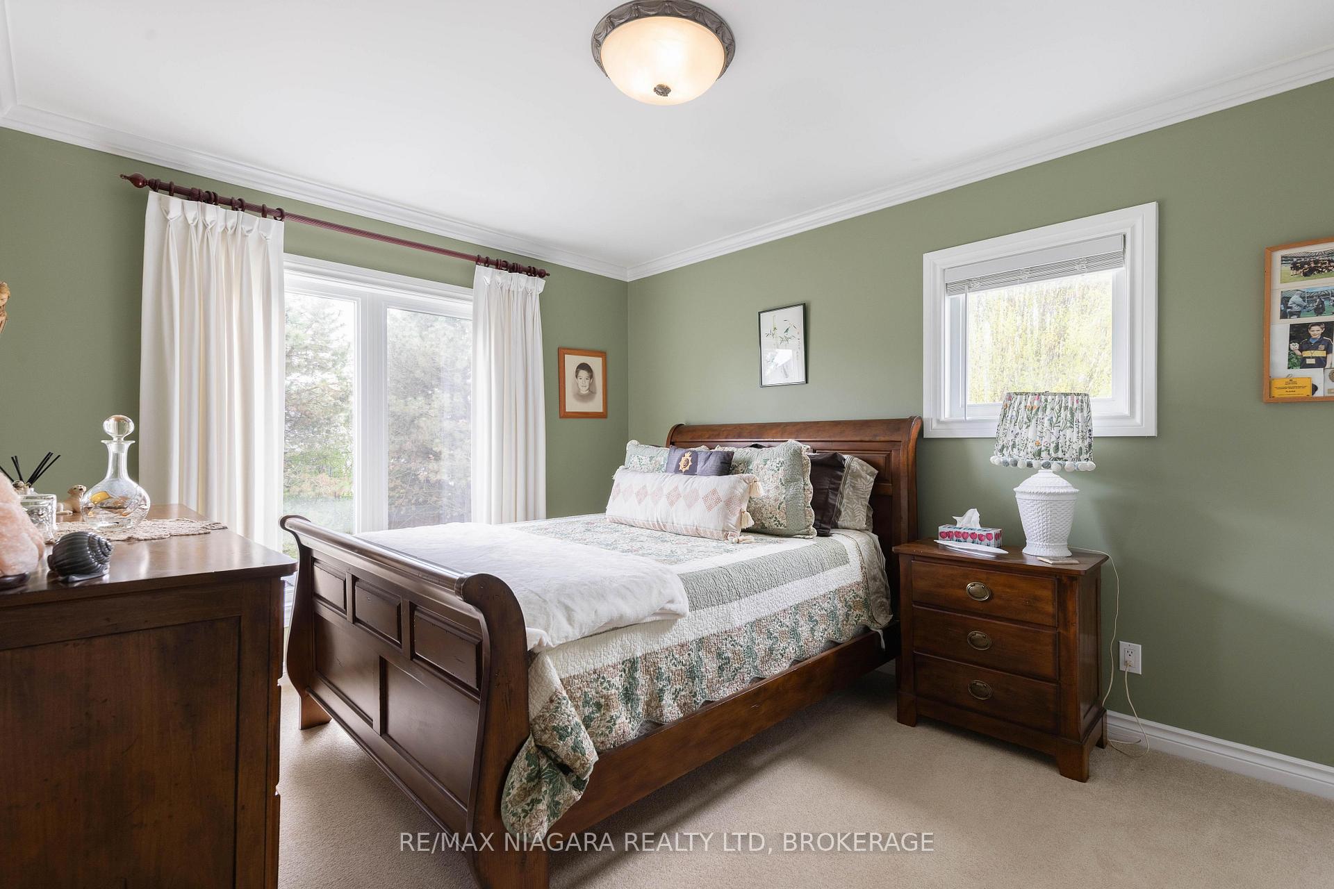 Photo 26 of 8056 Cathedral Drive, Niagara Falls, Mt. Carmel — HOMEH