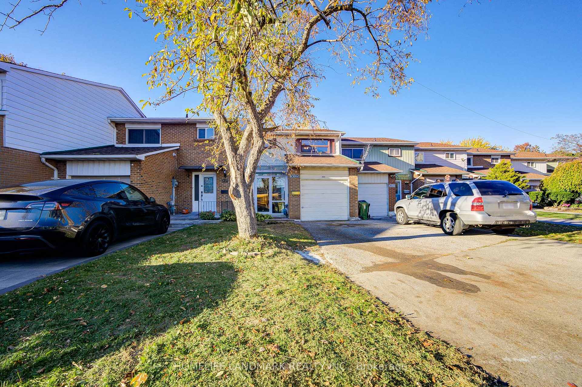 Photo 4 of 3025 Bridletowne Circle, Scarborough, L'Amoreaux — HOMEH