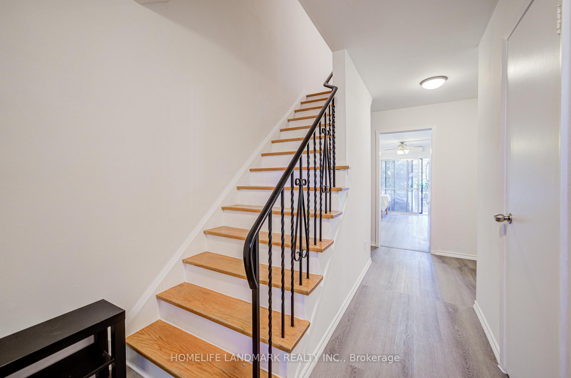 Photo 7 of 3025 Bridletowne Circle, Scarborough, L'Amoreaux — HOMEH