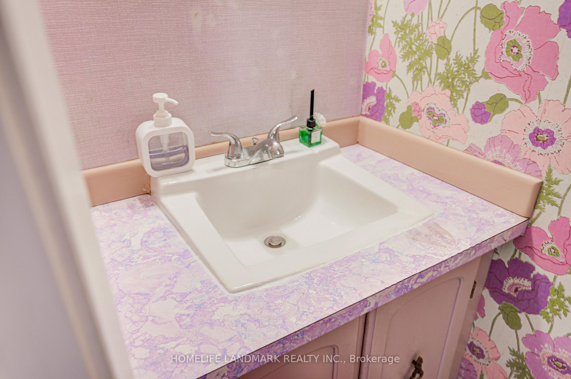 Photo 8 of 3025 Bridletowne Circle, Scarborough, L'Amoreaux — HOMEH