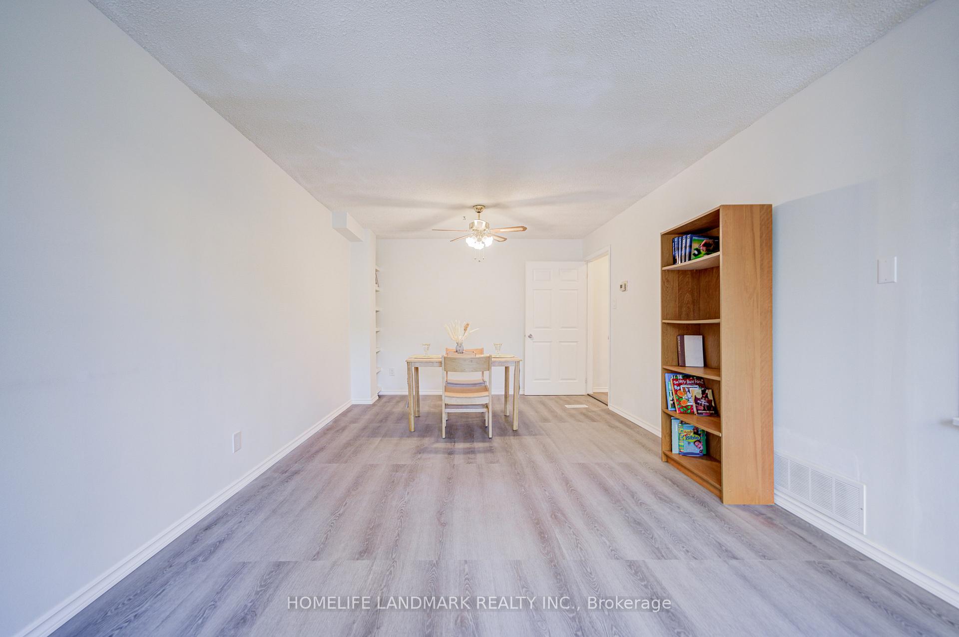 Photo 12 of 3025 Bridletowne Circle, Scarborough, L'Amoreaux — HOMEH