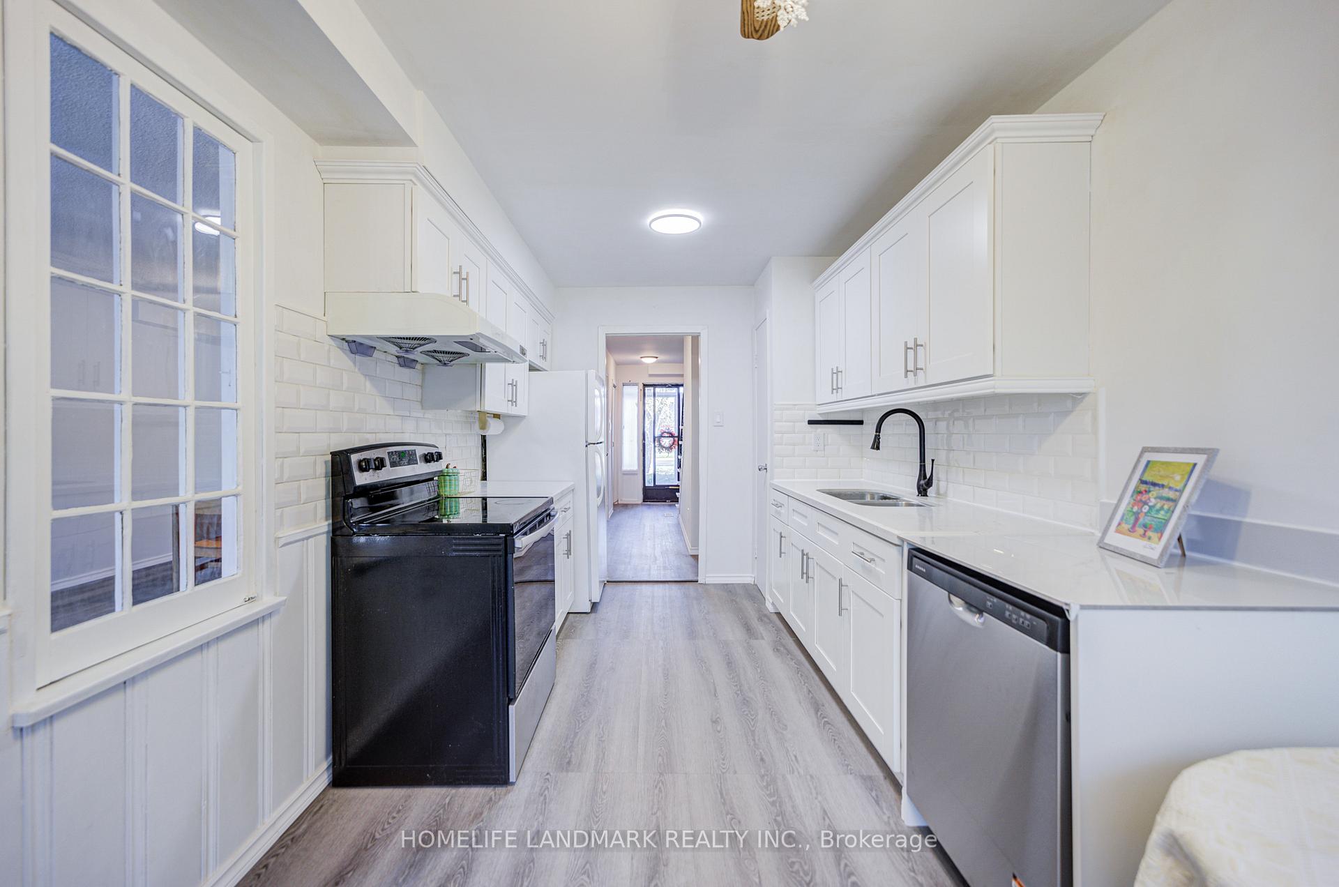 Photo 17 of 3025 Bridletowne Circle, Scarborough, L'Amoreaux — HOMEH