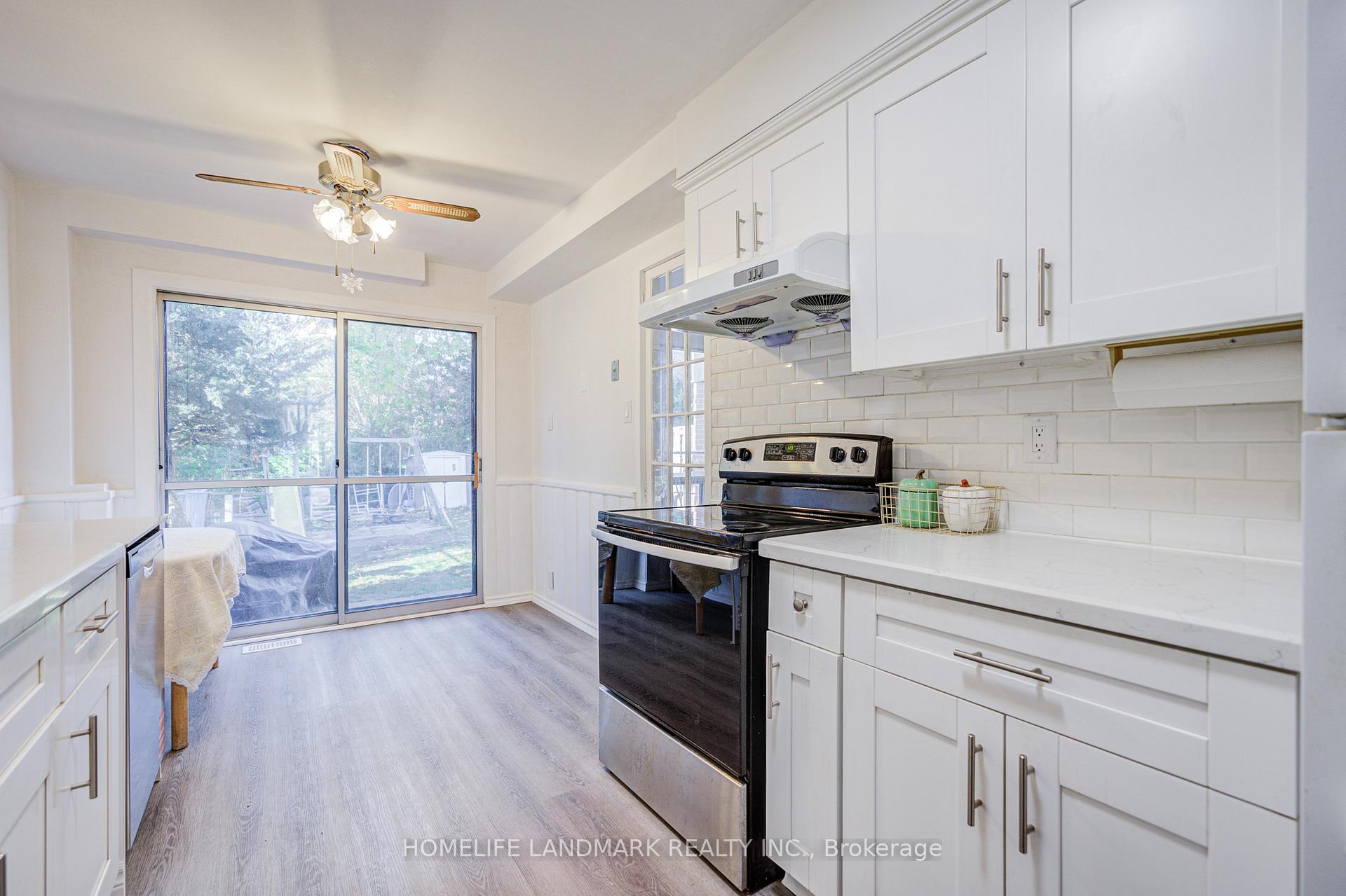 Photo 18 of 3025 Bridletowne Circle, Scarborough, L'Amoreaux — HOMEH