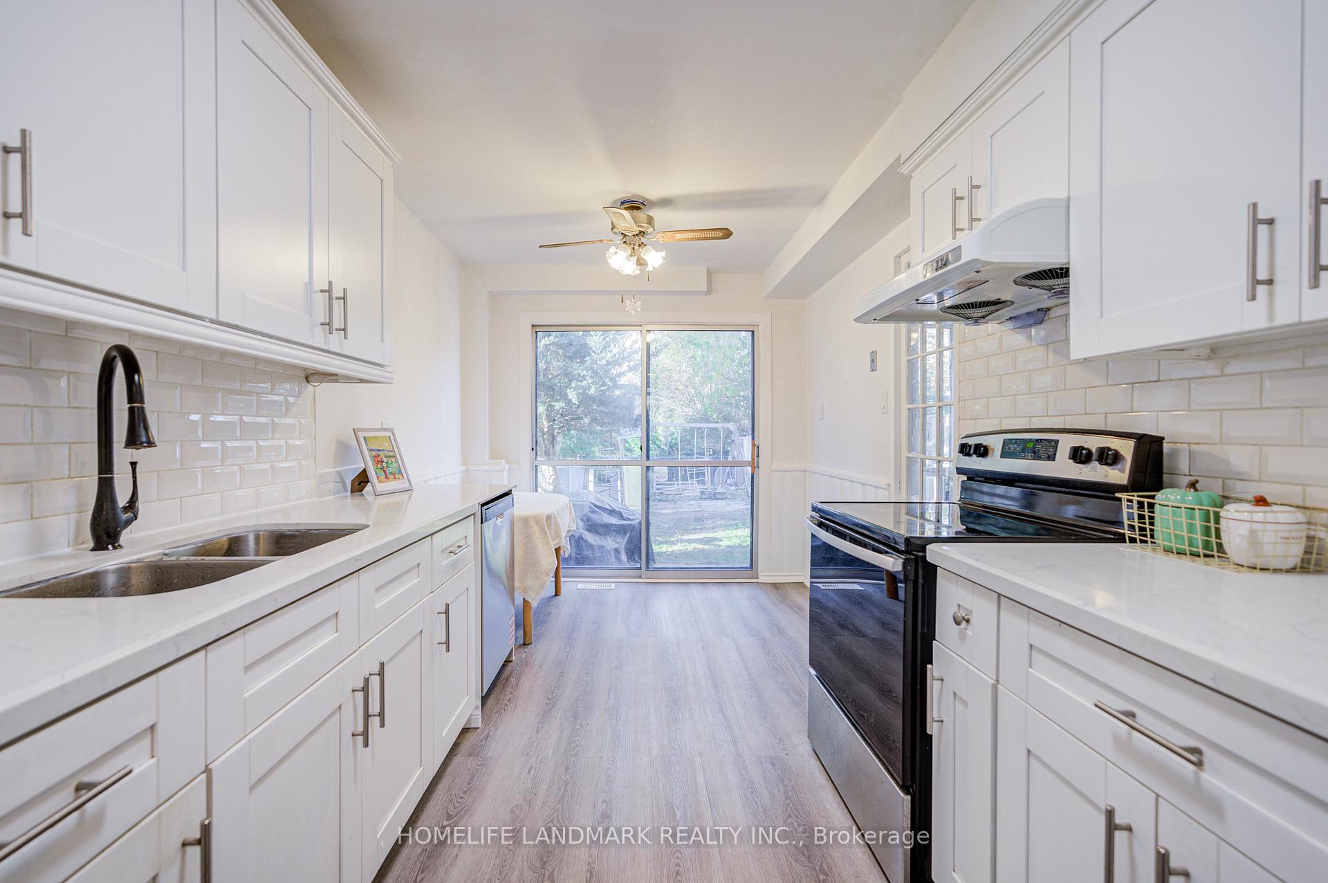 Photo 19 of 3025 Bridletowne Circle, Scarborough, L'Amoreaux — HOMEH