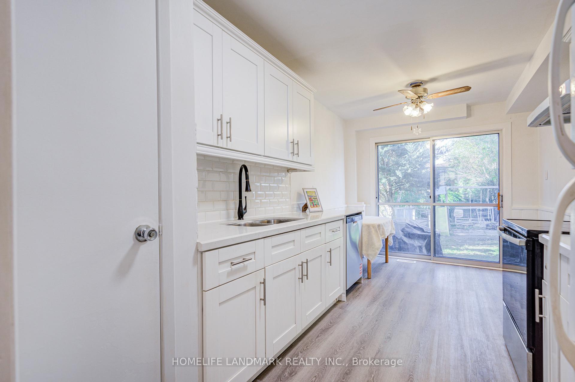 Photo 20 of 3025 Bridletowne Circle, Scarborough, L'Amoreaux — HOMEH