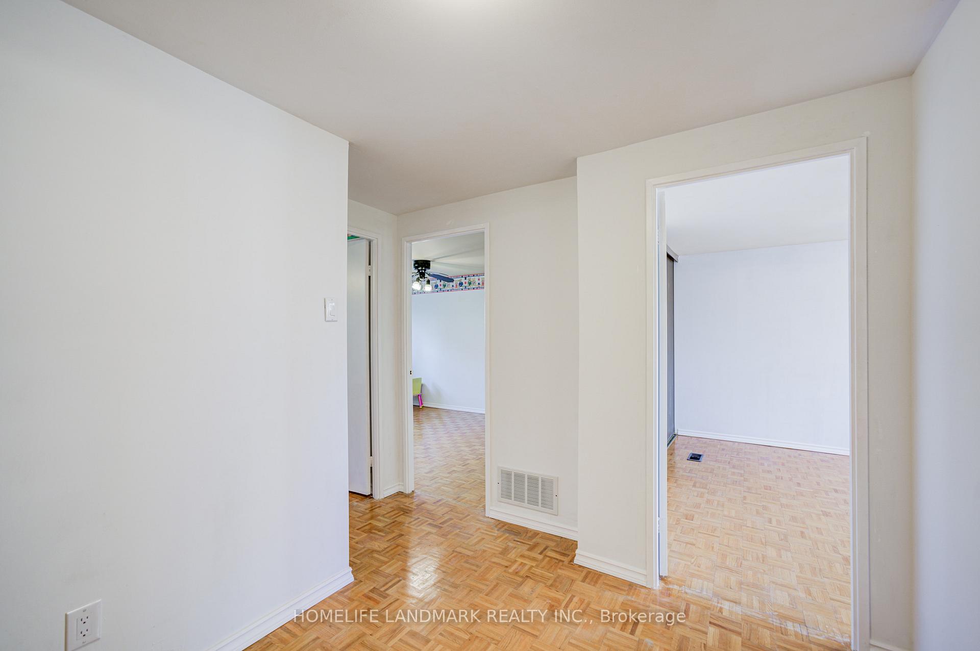 Photo 22 of 3025 Bridletowne Circle, Scarborough, L'Amoreaux — HOMEH