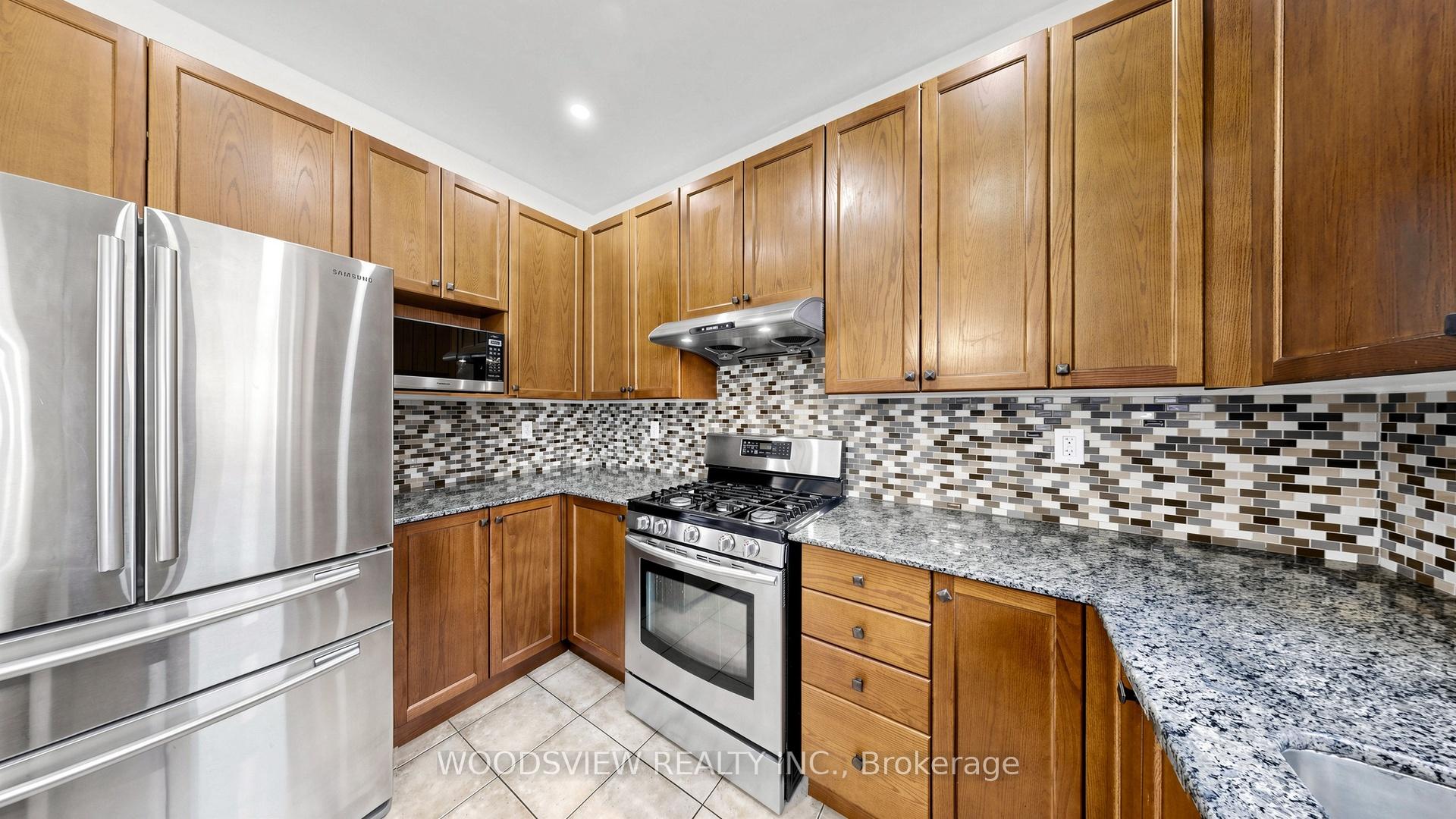 Photo 11 of 7 Deancrest Road, Brampton, Northwest Brampton — HOMEH