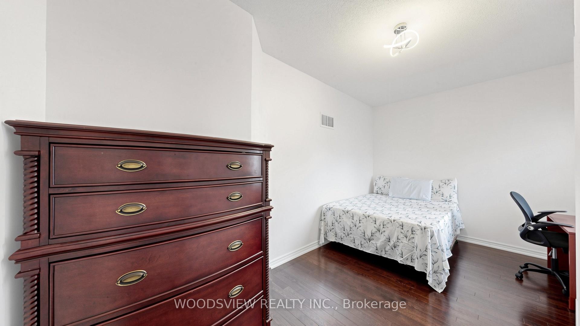 Photo 30 of 7 Deancrest Road, Brampton, Northwest Brampton — HOMEH