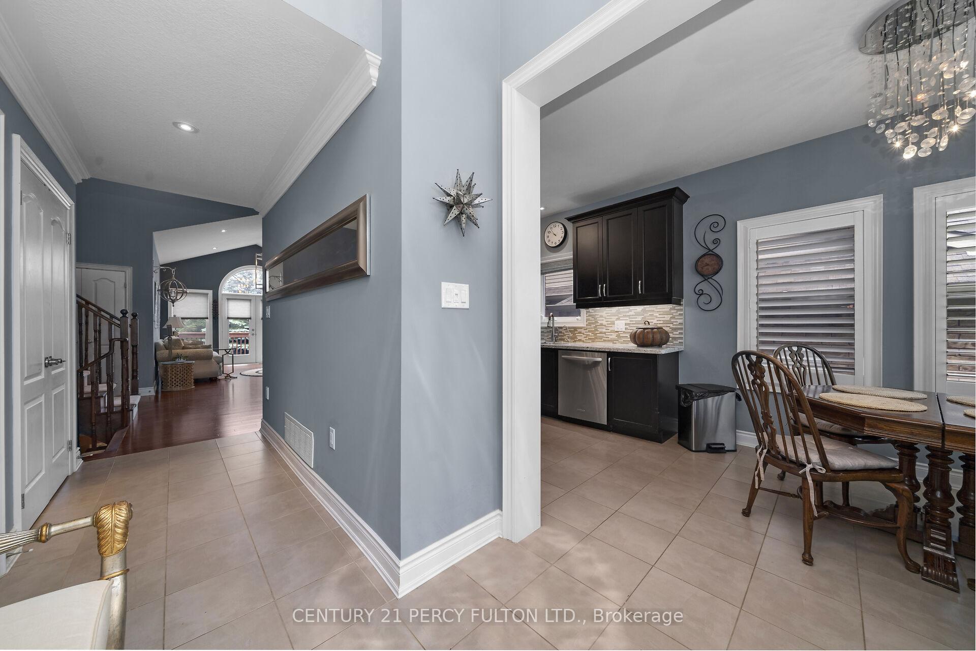 Photo 9 of 159 Ridge Way, New Tecumseth, Rural New Tecumseth — HOMEH