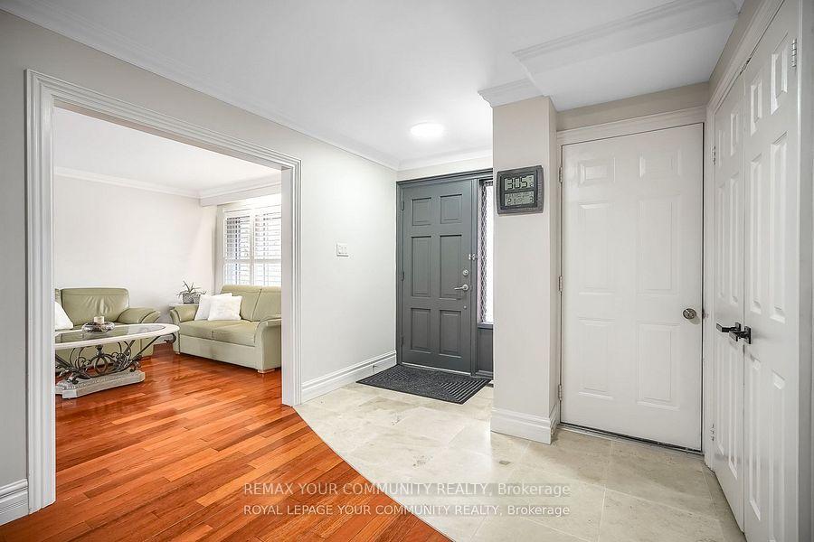 Photo 8 of 18 Terryellen Crescent, Etobicoke, Markland Wood — HOMEH