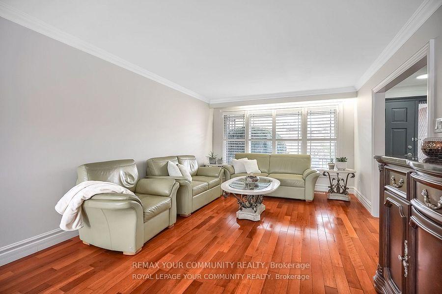 Photo 13 of 18 Terryellen Crescent, Etobicoke, Markland Wood — HOMEH