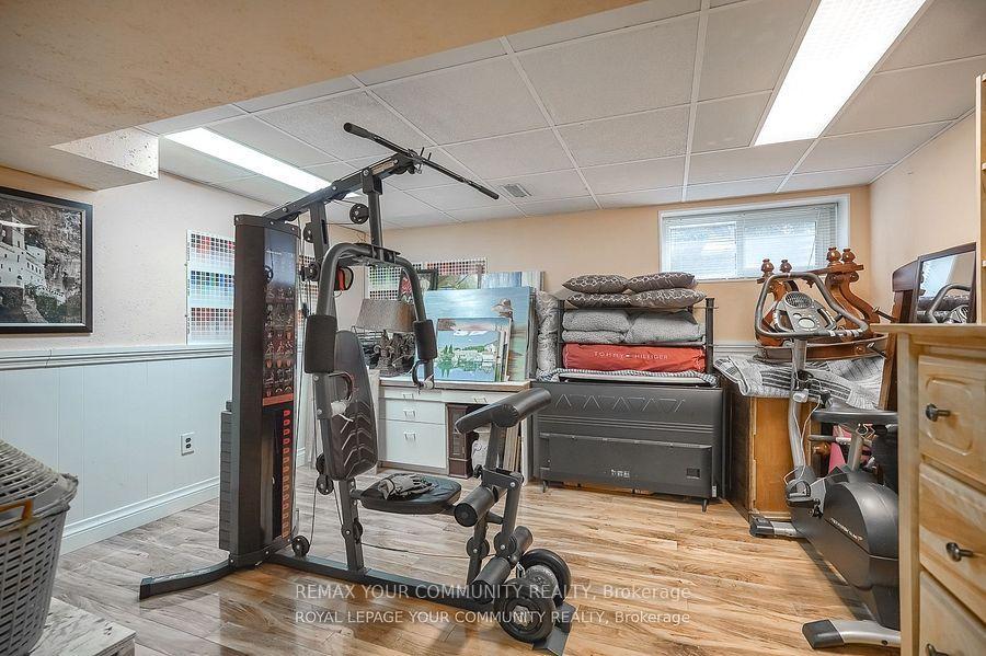 Photo 37 of 18 Terryellen Crescent, Etobicoke, Markland Wood — HOMEH