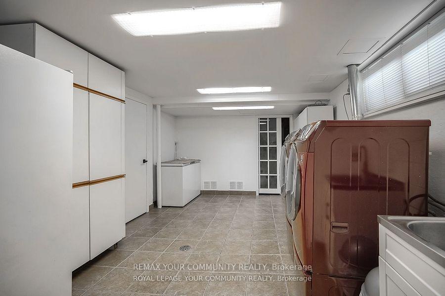 Photo 39 of 18 Terryellen Crescent, Etobicoke, Markland Wood — HOMEH