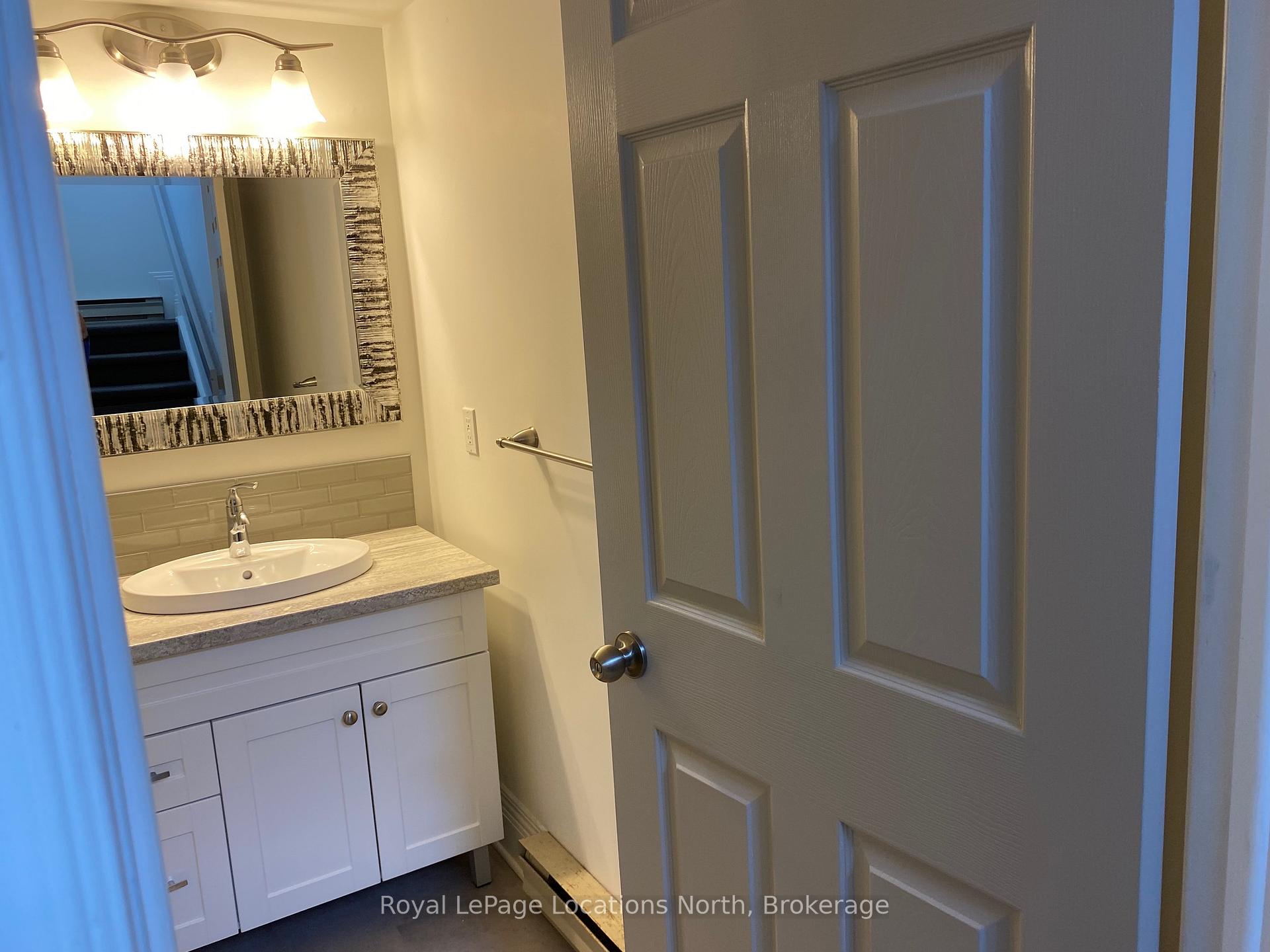 Photo 10 of 395 Mariners Way, Collingwood — HOMEH