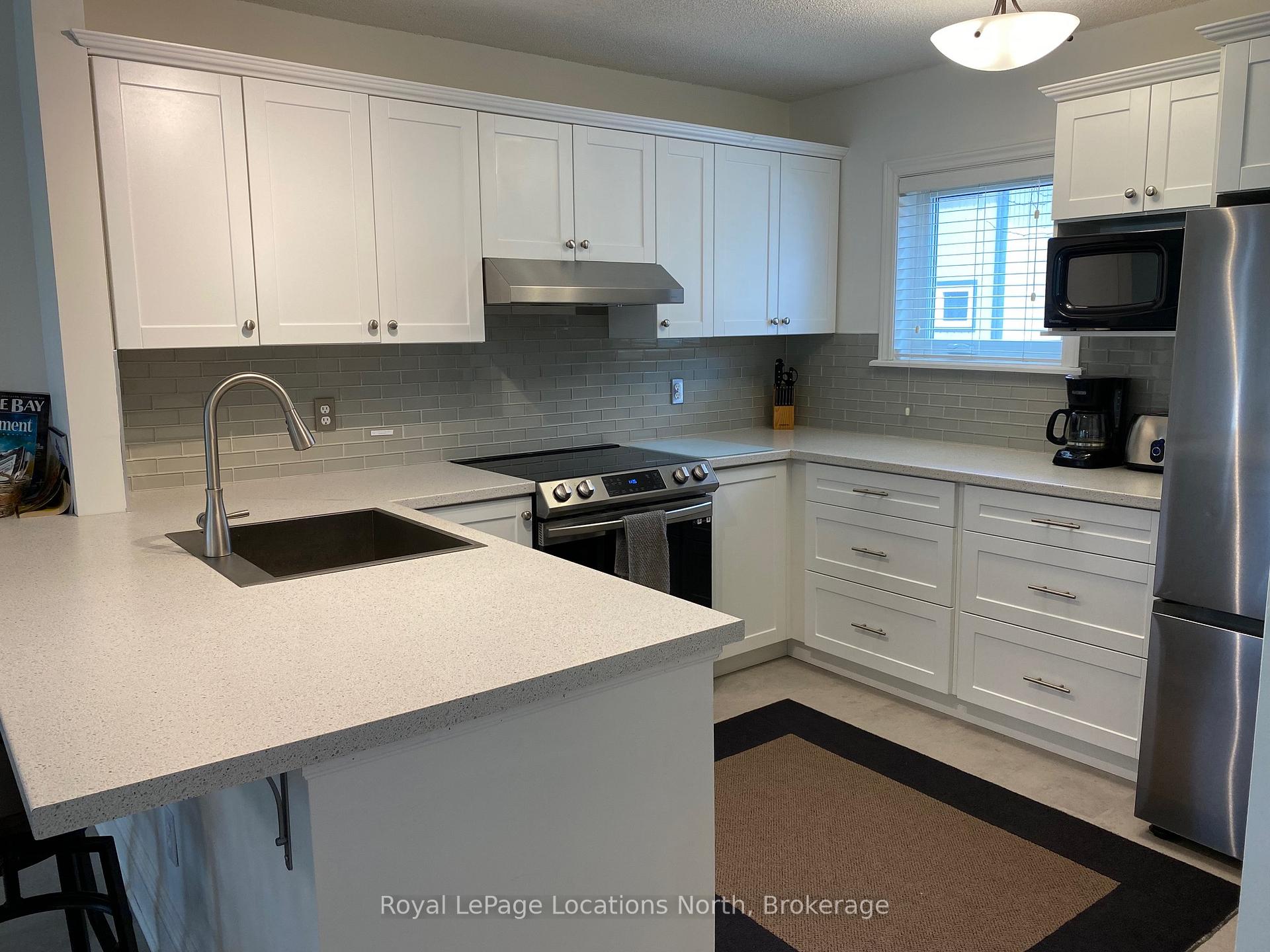 Photo 13 of 395 Mariners Way, Collingwood — HOMEH
