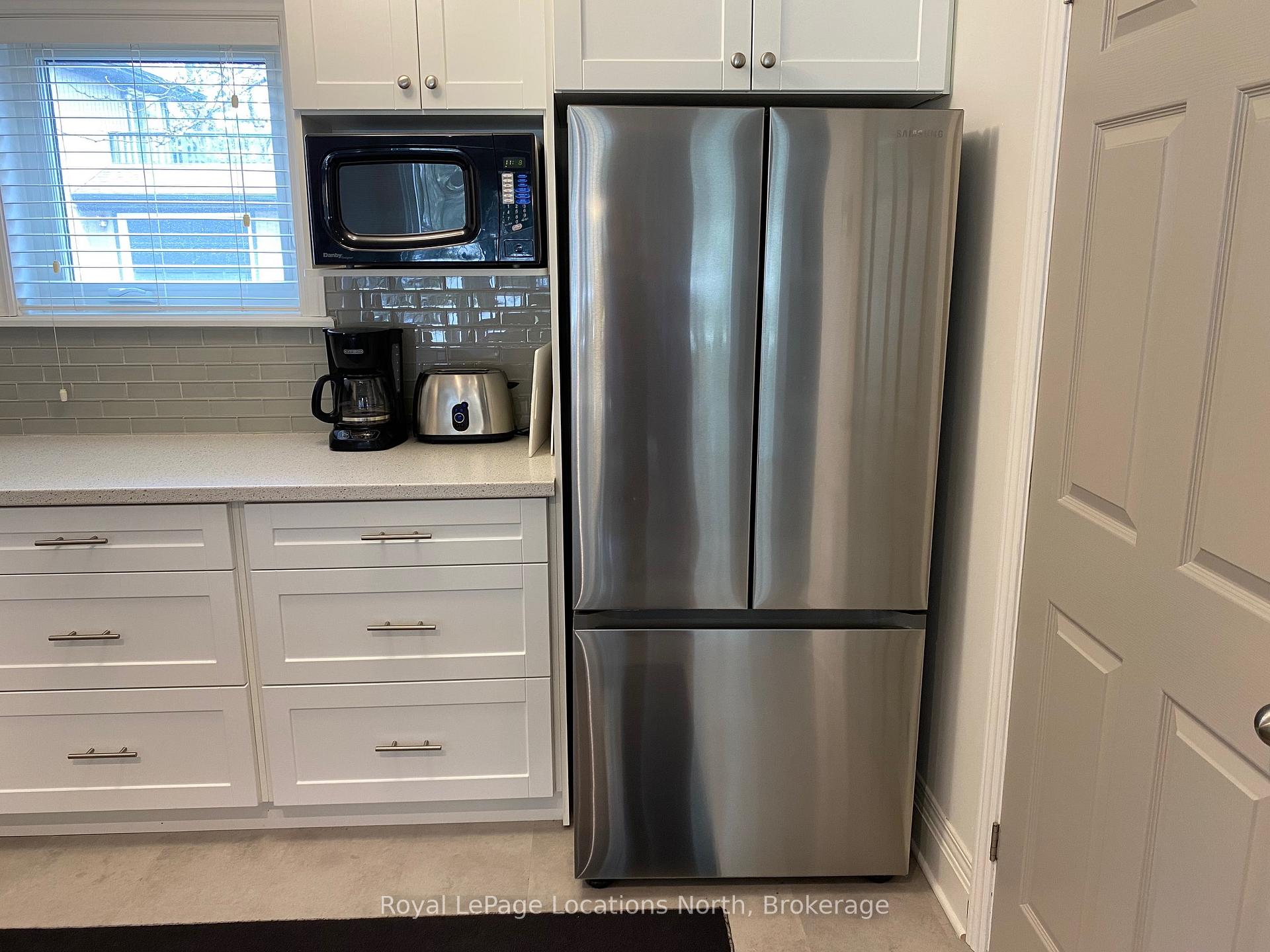 Photo 15 of 395 Mariners Way, Collingwood — HOMEH